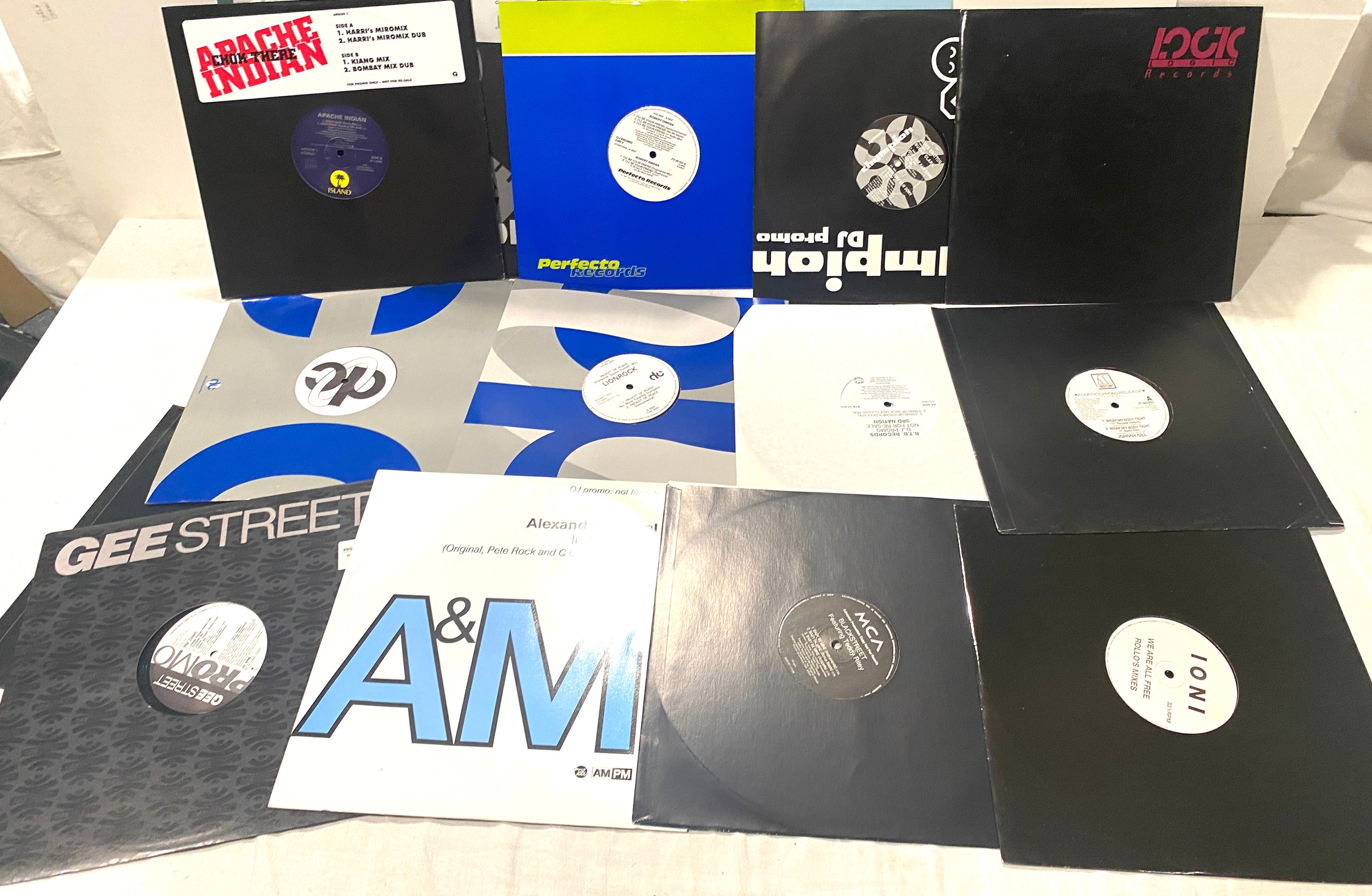 Selection of 12inch DJ/Promo singles includes, P&M Soul, R&B, Dance etc some not with original - Bild 2 aus 5