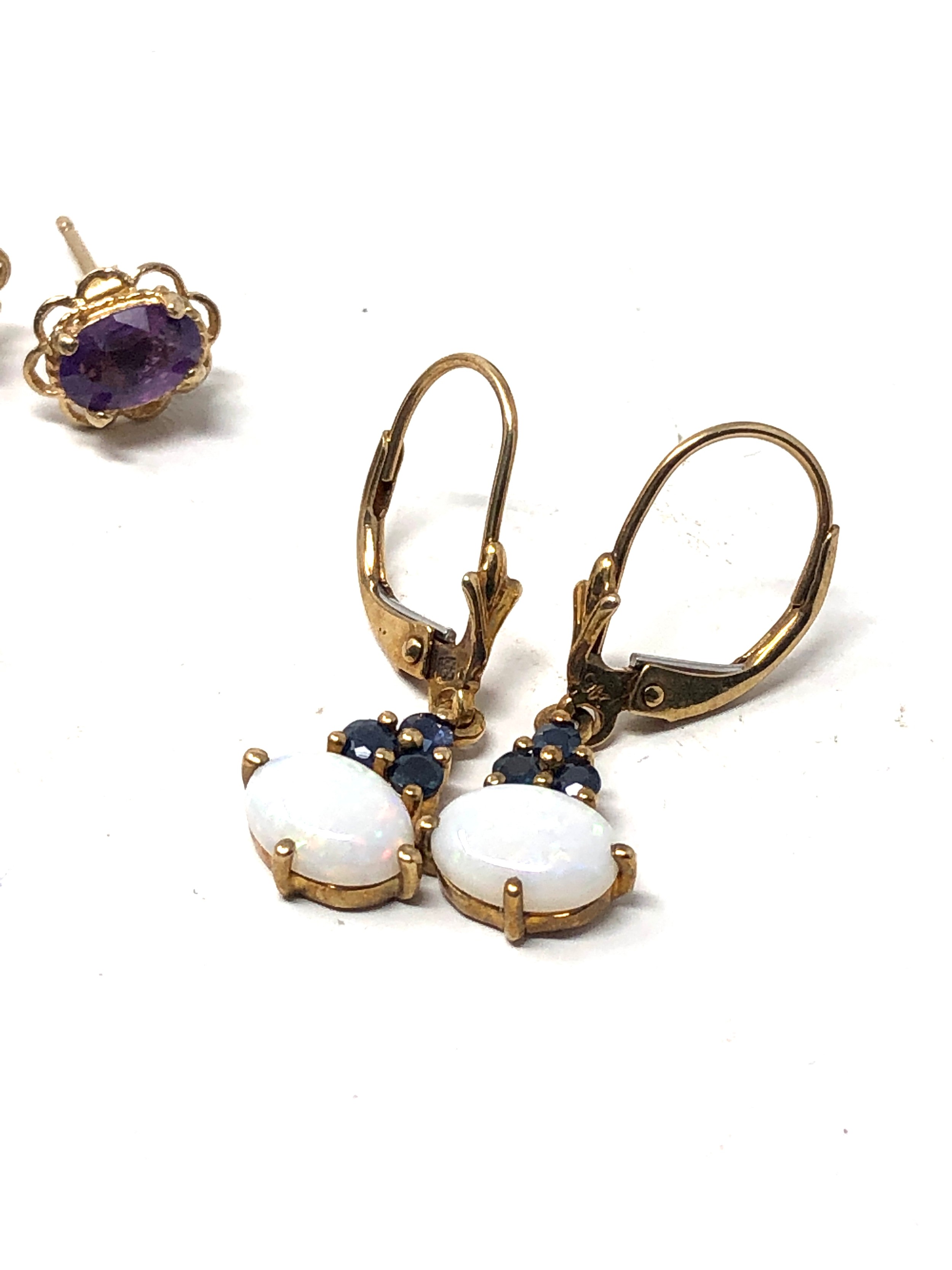 3 x 9ct gold paired gemstone stud earrings inc. amethyst & sapphire - Image 2 of 3