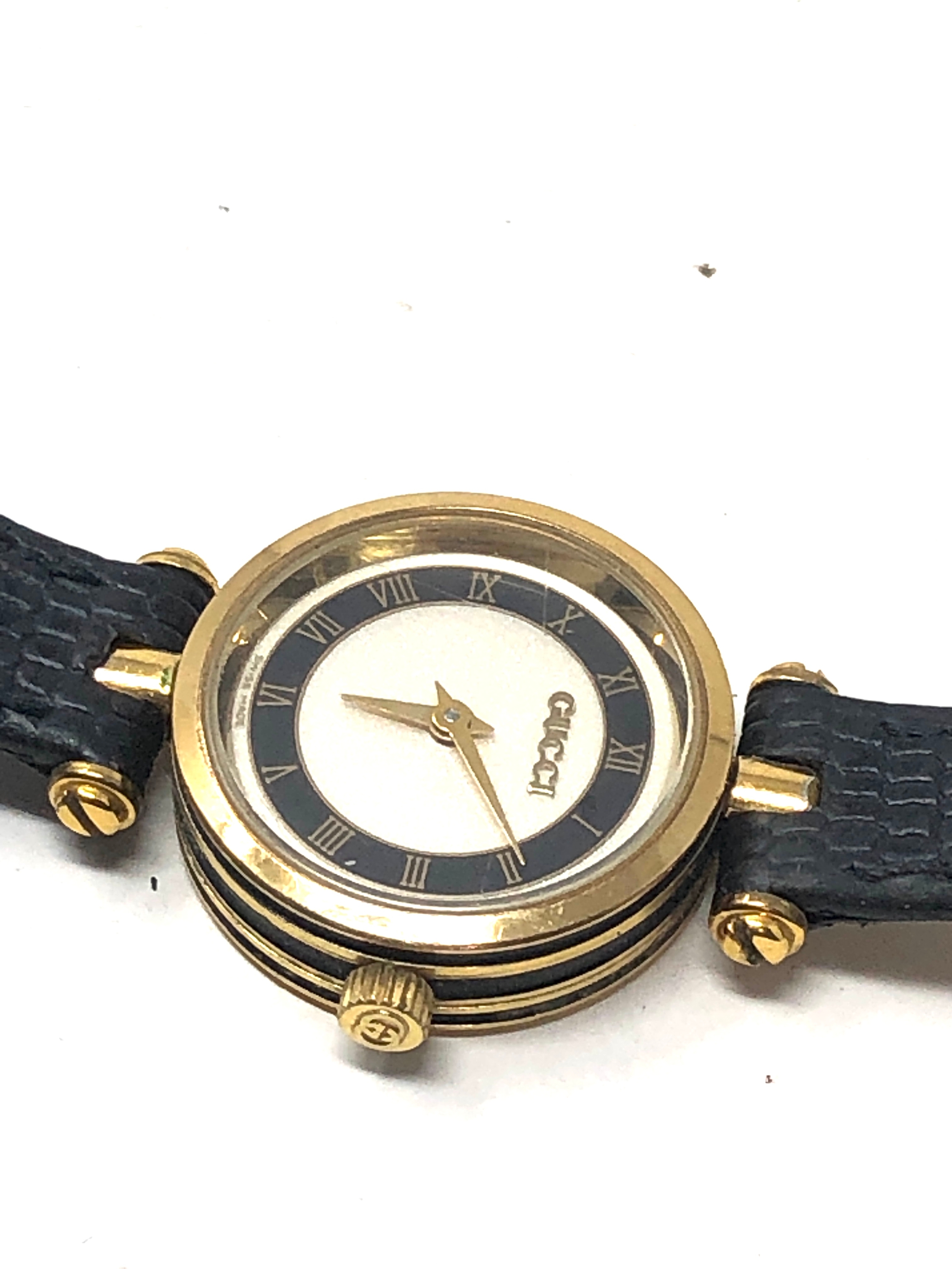 Boxed ladies gucci quartz wristwatch the watch is not ticking - Image 2 of 3