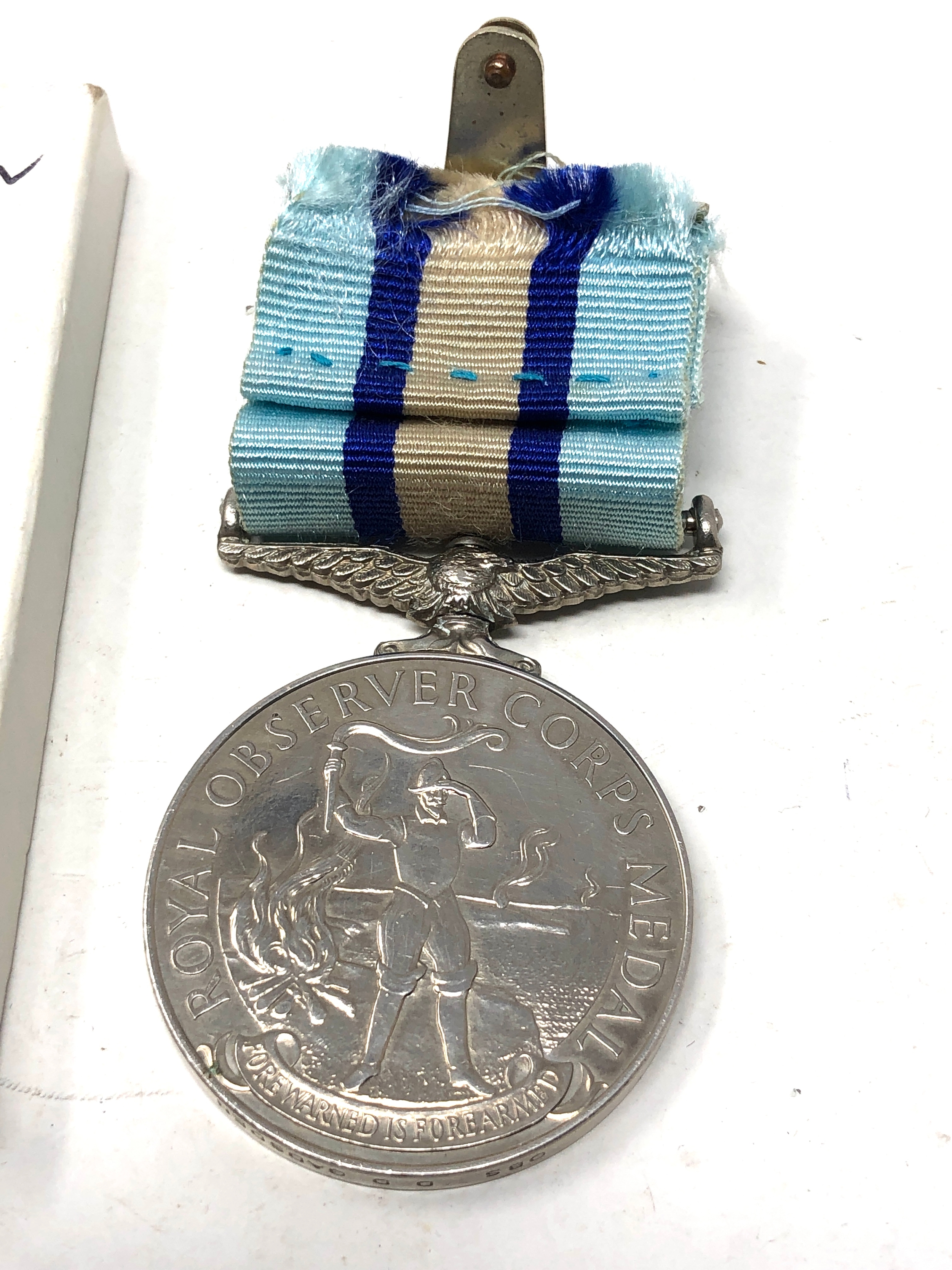 ER.11 royal observer corp medal to observer d.d gadsden - Image 2 of 4