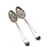 pair Antique Georgian silver berry spoon each measure approx 21cm long weight 122g