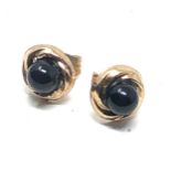 9ct gold black stone set earrings 0.8g