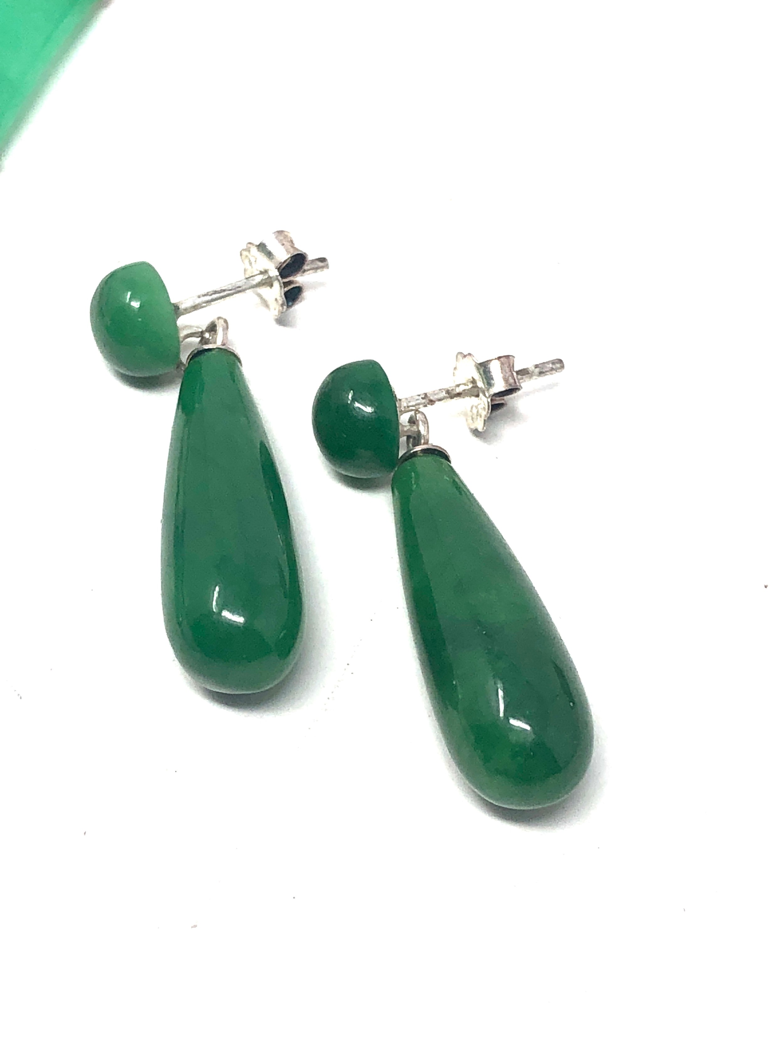 2 x .925 sterling silver jade jewellery including bracelet and drop earrings (17g) - Image 2 of 3