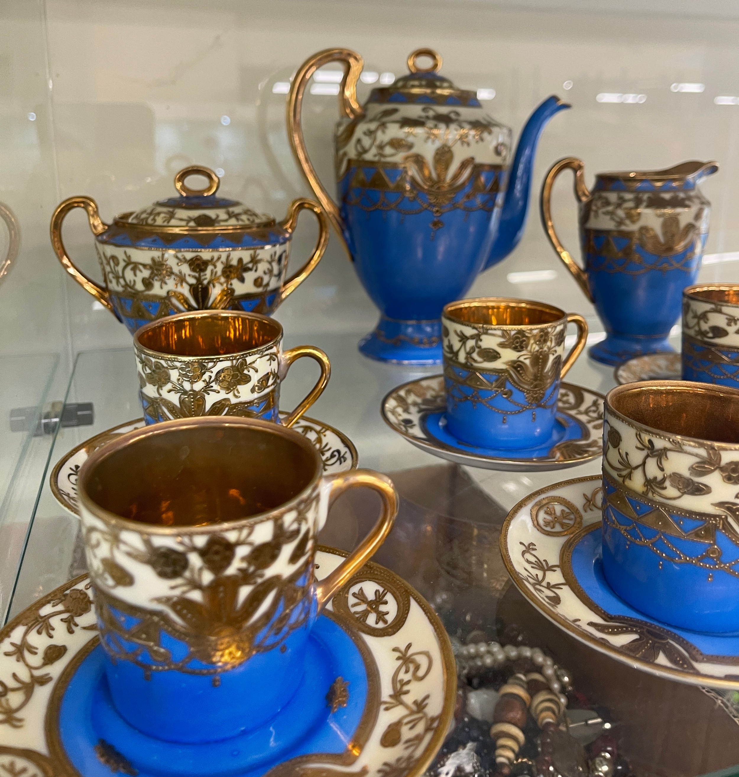 Japanese hand painted tea set includes cups saucers tea pot etc - Image 2 of 3