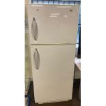LG Fridge freezer Express Cool turbo model GRT582GBA, working order, overall height 69.5 inches,
