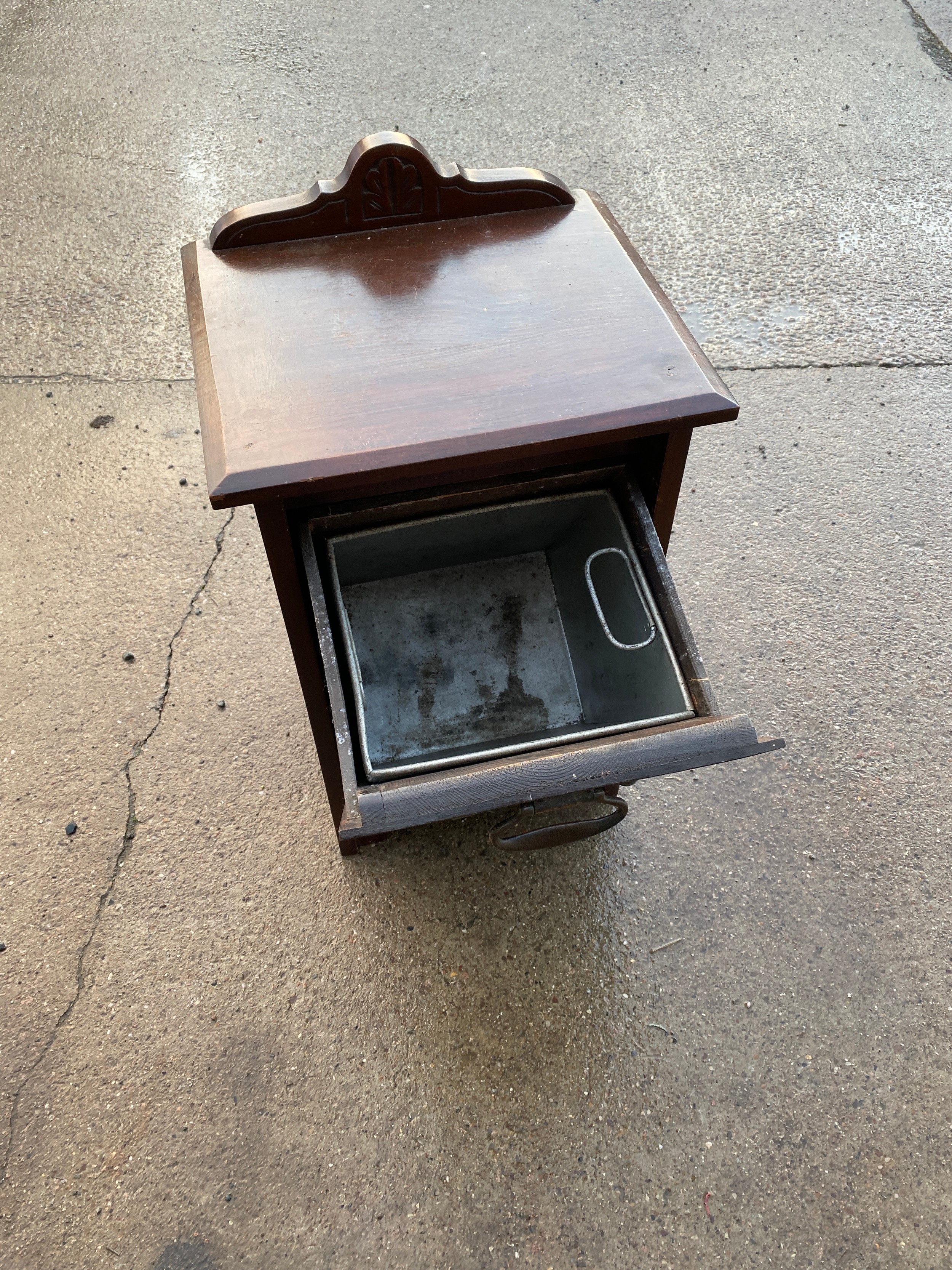 Mahogany deco style coal box - Image 2 of 3