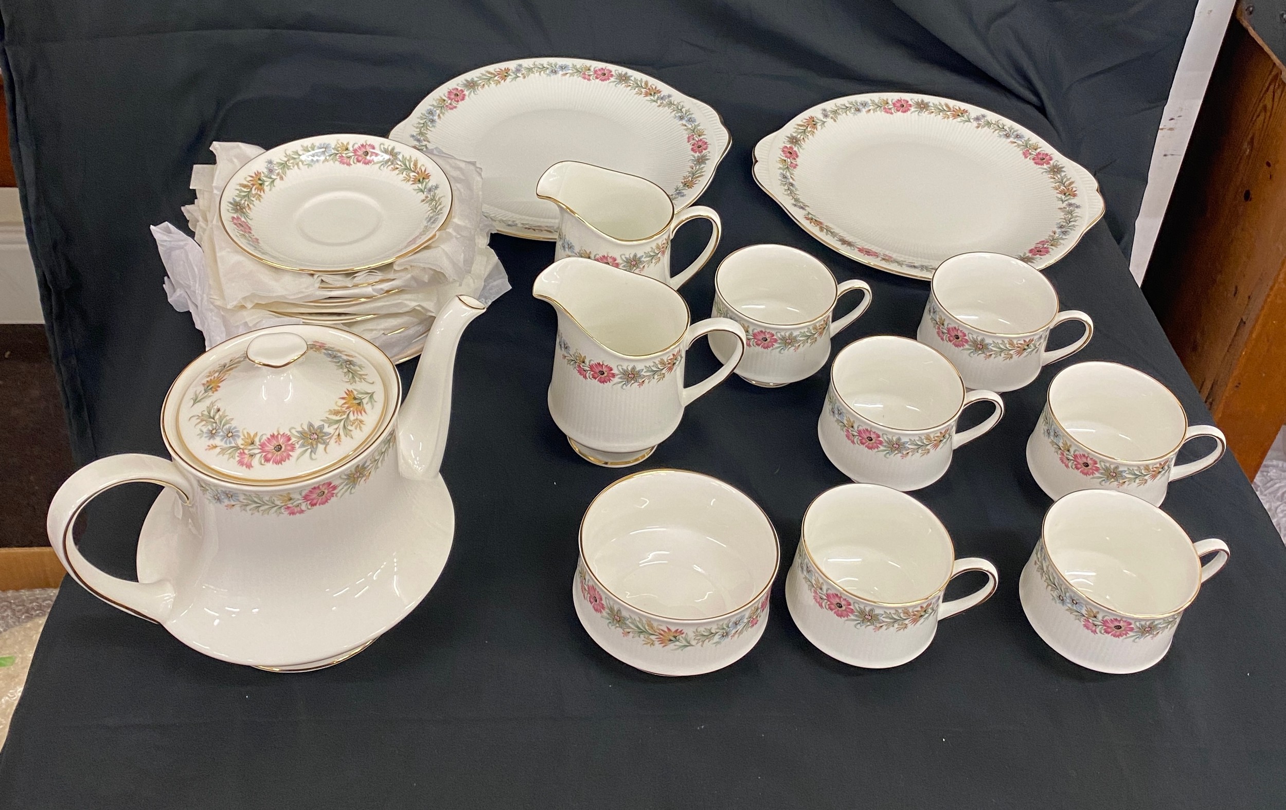 Paragon Belinda tea set 6 setting to include 2 cake plates, milk jug, sugar bowl, 6 plates, cups and