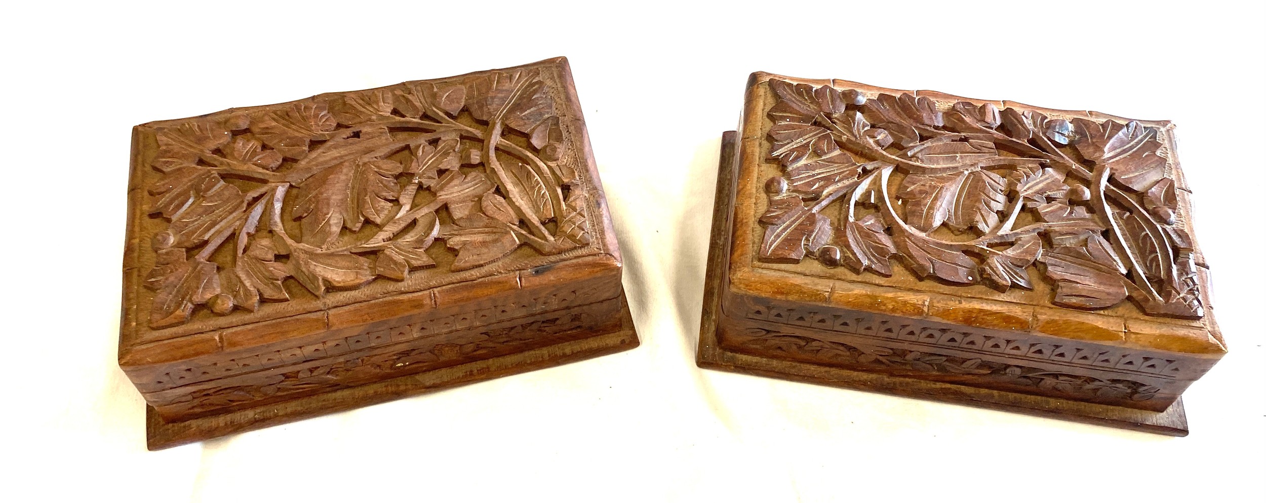 Pair of vintage wooden carved cigarette boxes, each measures approx 3 inches tall 8 inches wide - Image 2 of 5