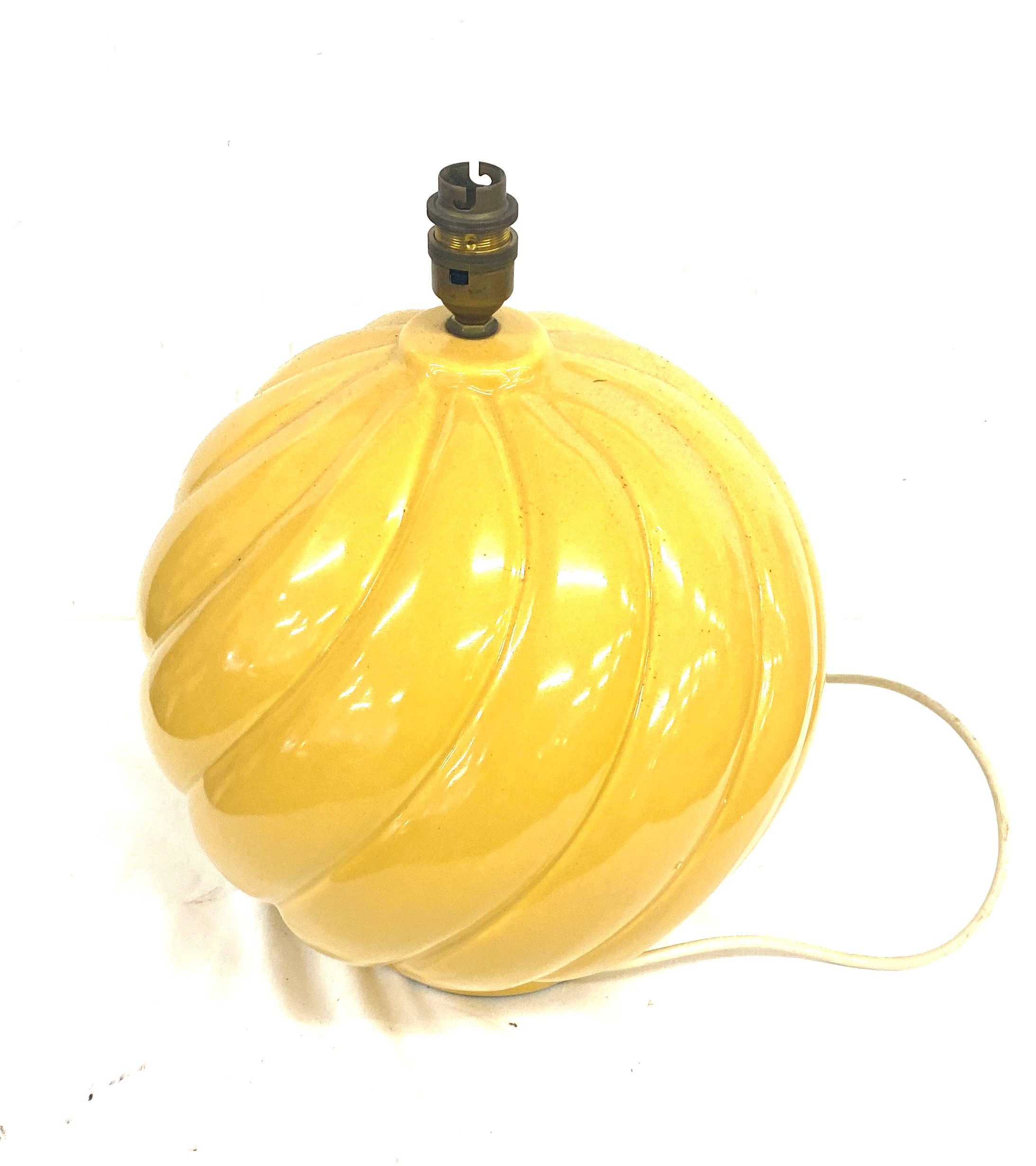 Decorative sphere design yellow standard lamp, no shade working order - Image 3 of 5