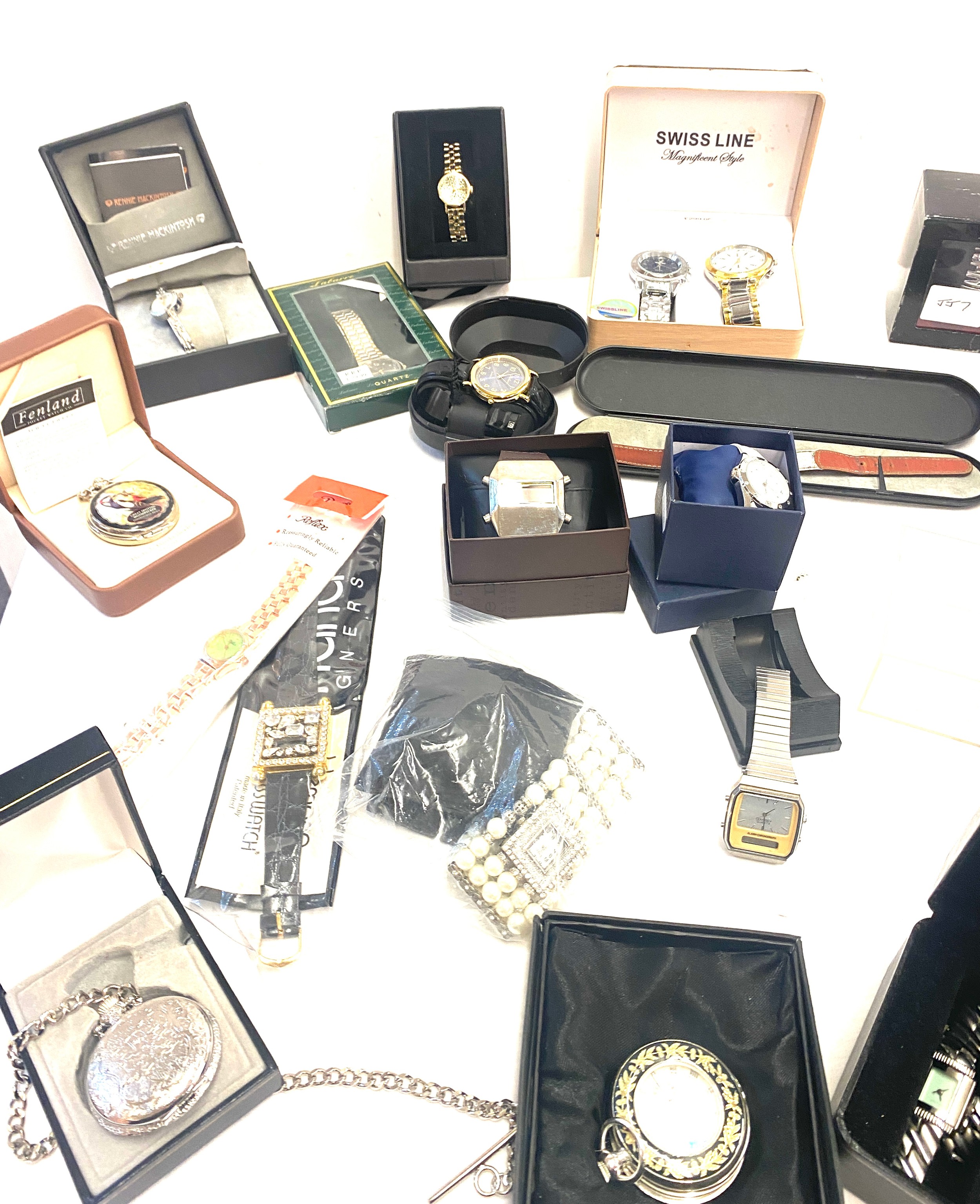 Large selection of assorted watches and boxed watches - Bild 2 aus 10