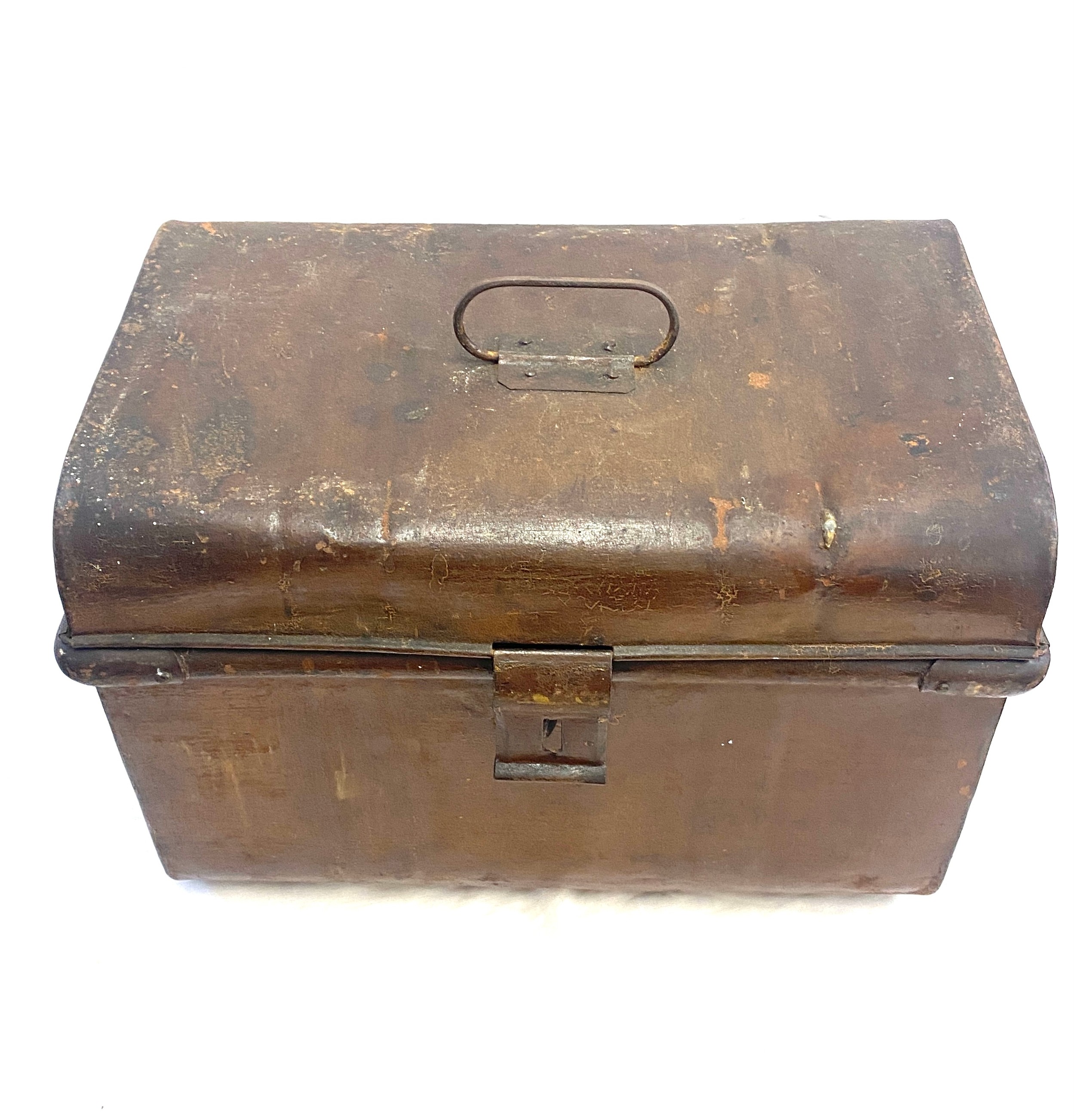 Small vintage metal trunk, approximate measurements: Height 11.5 inches, Width 15.5 inches, Depth