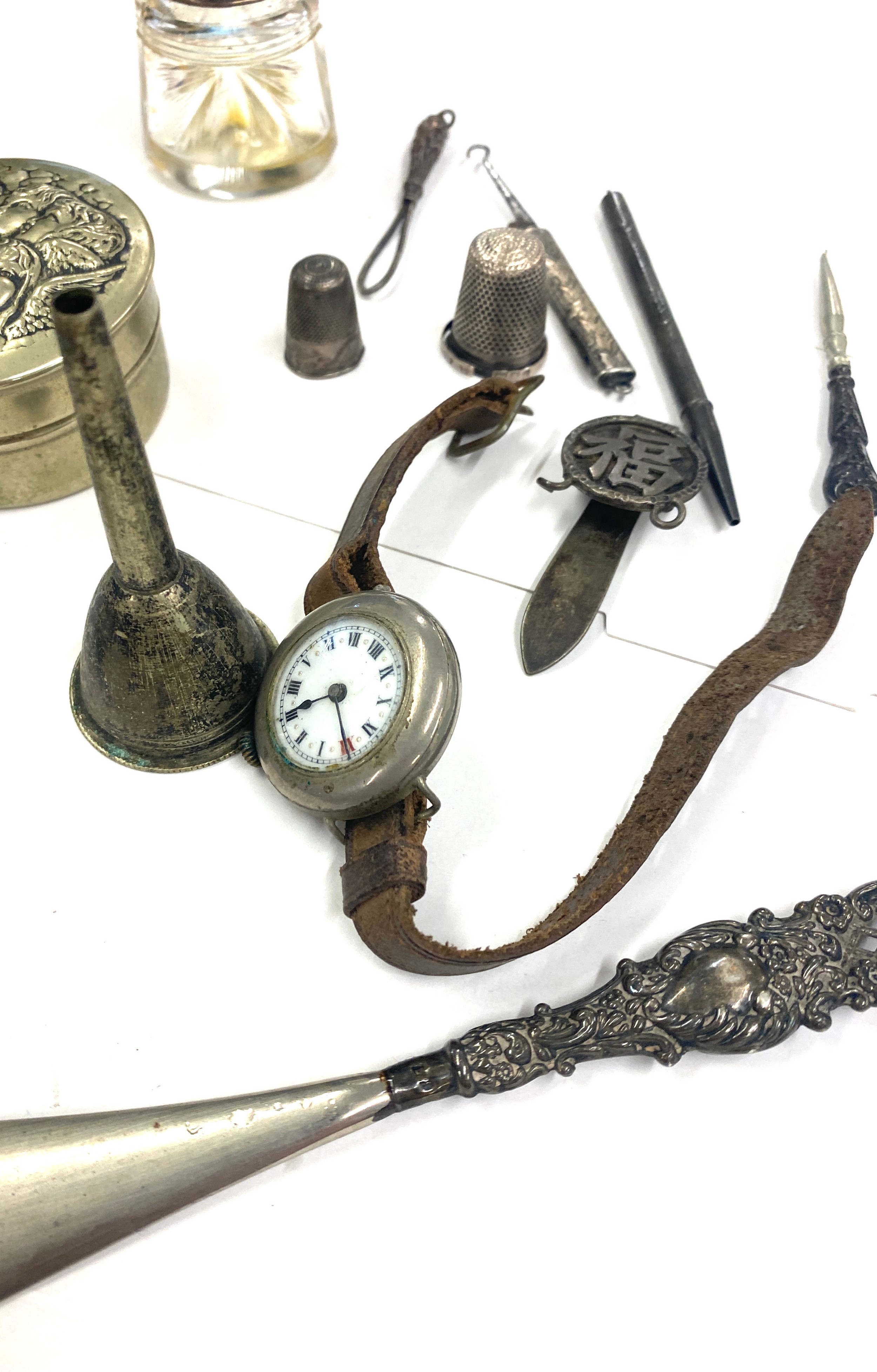 Silver thimbles, trench watch etc - Bild 5 aus 5