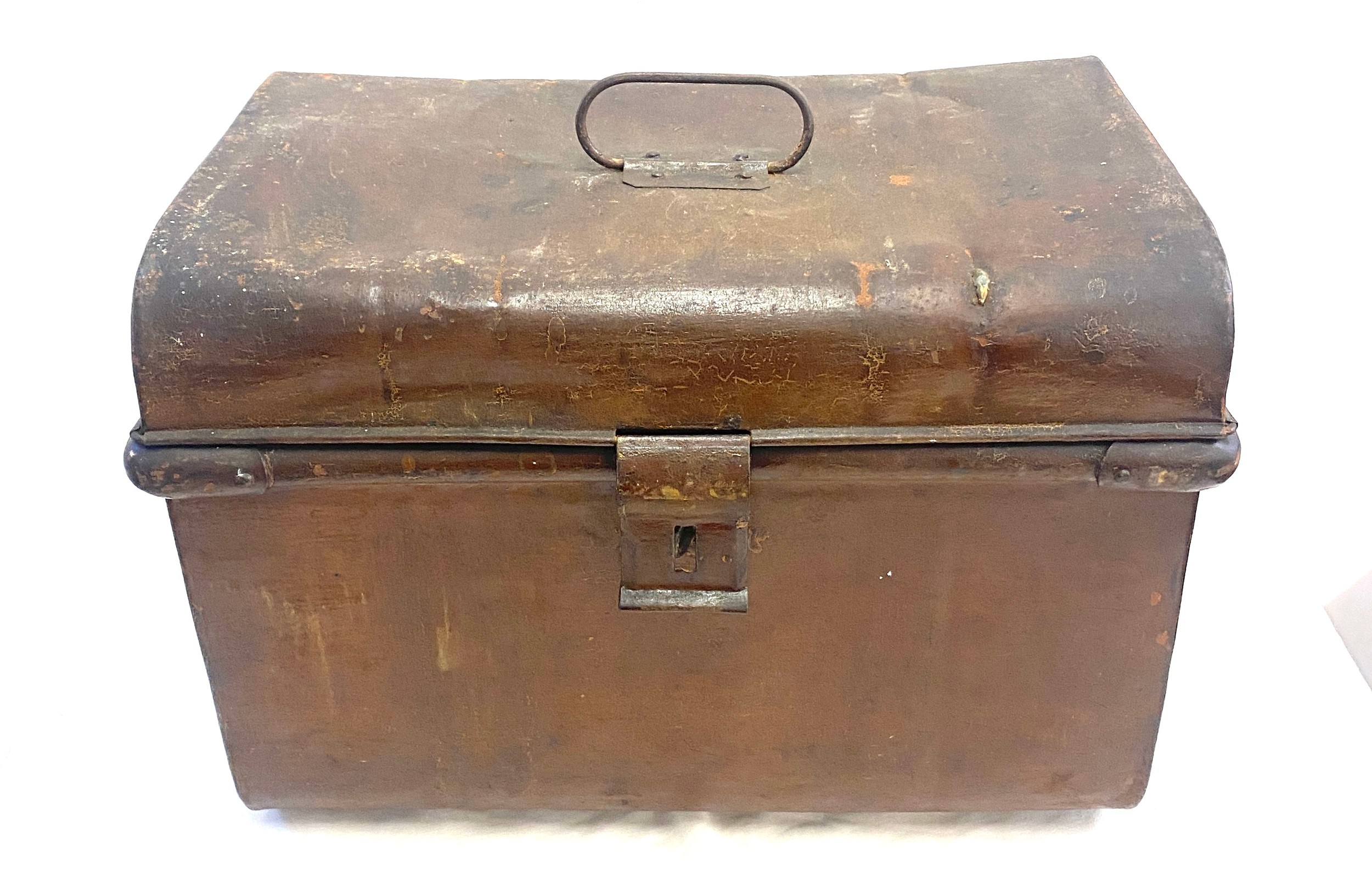 Small vintage metal trunk, approximate measurements: Height 11.5 inches, Width 15.5 inches, Depth - Image 4 of 5