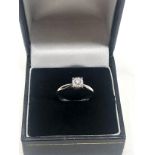 9ct white gold diamond ring weight 2g