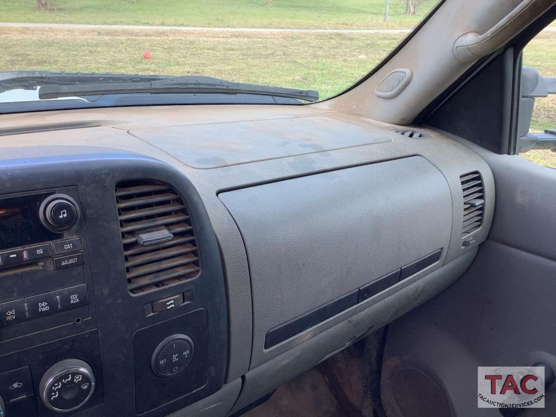 2007 Chevrolet 3500HD 4x4 Flat Bed - Image 21 of 36