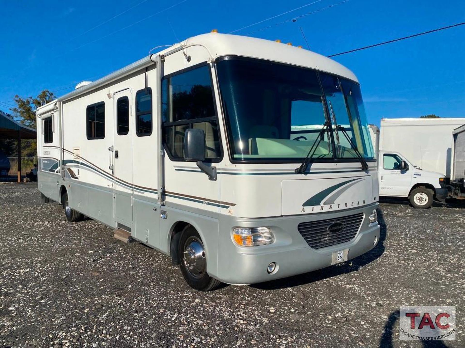 1999 Airstream Land Yacht XL 355 Motor Home