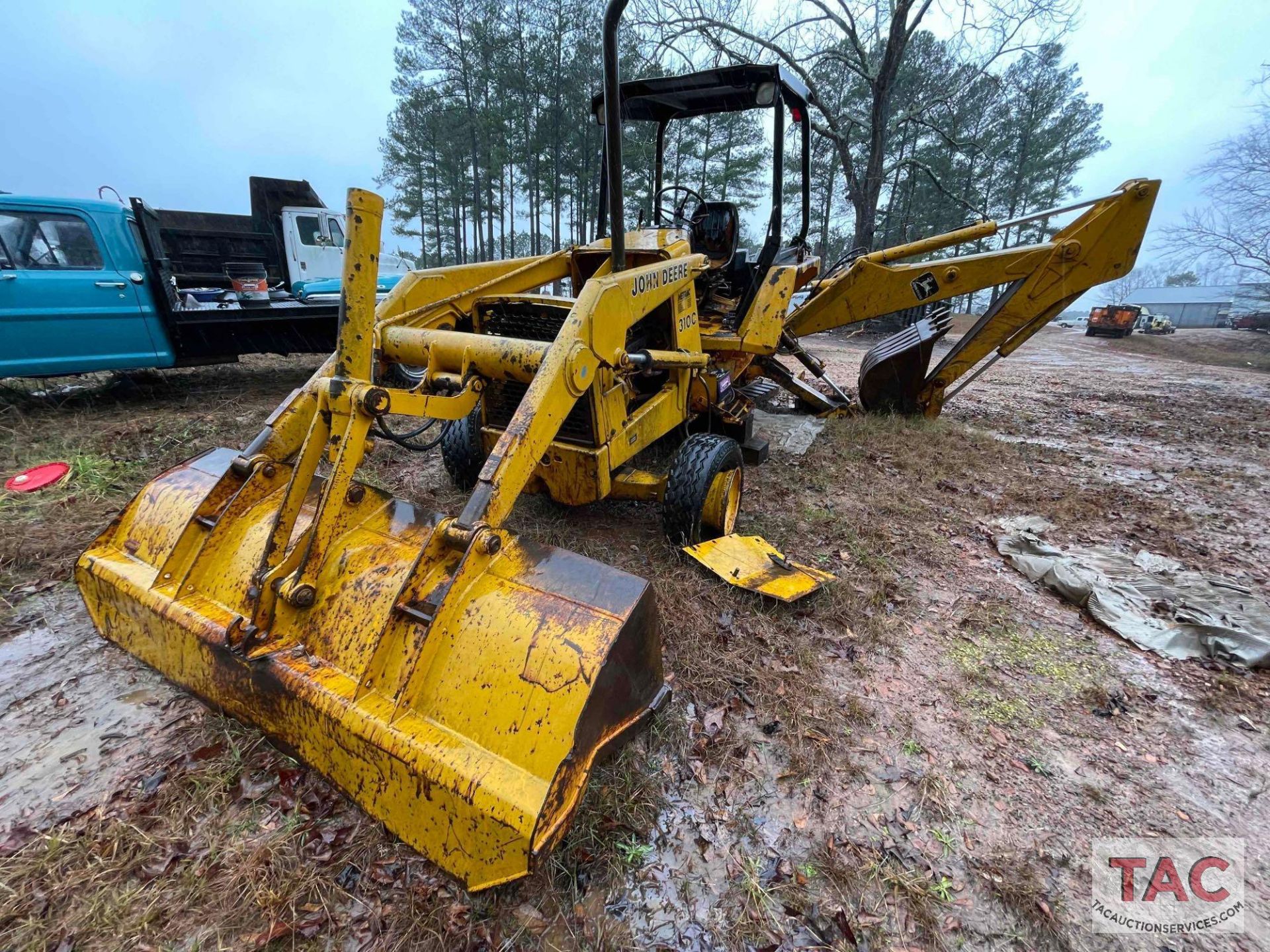 John Deere 310C Backhoe