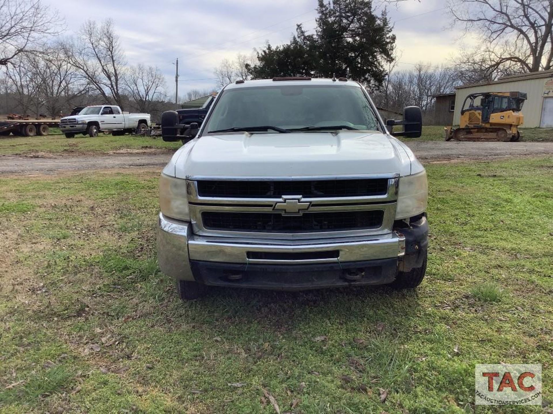 2007 Chevrolet 3500HD 4x4 Flat Bed - Image 2 of 36