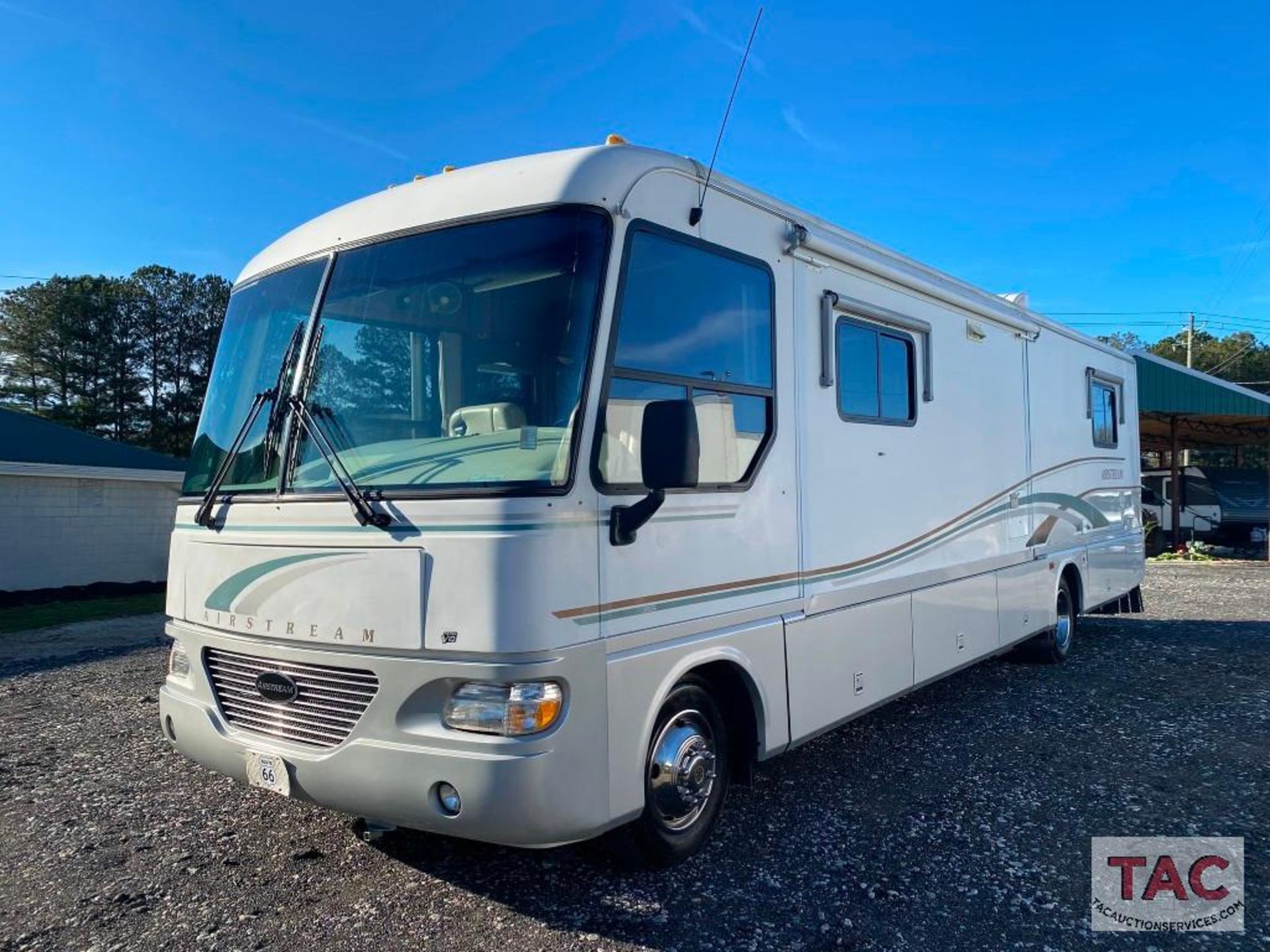 1999 Airstream Land Yacht XL 355 Motor Home - Image 3 of 79