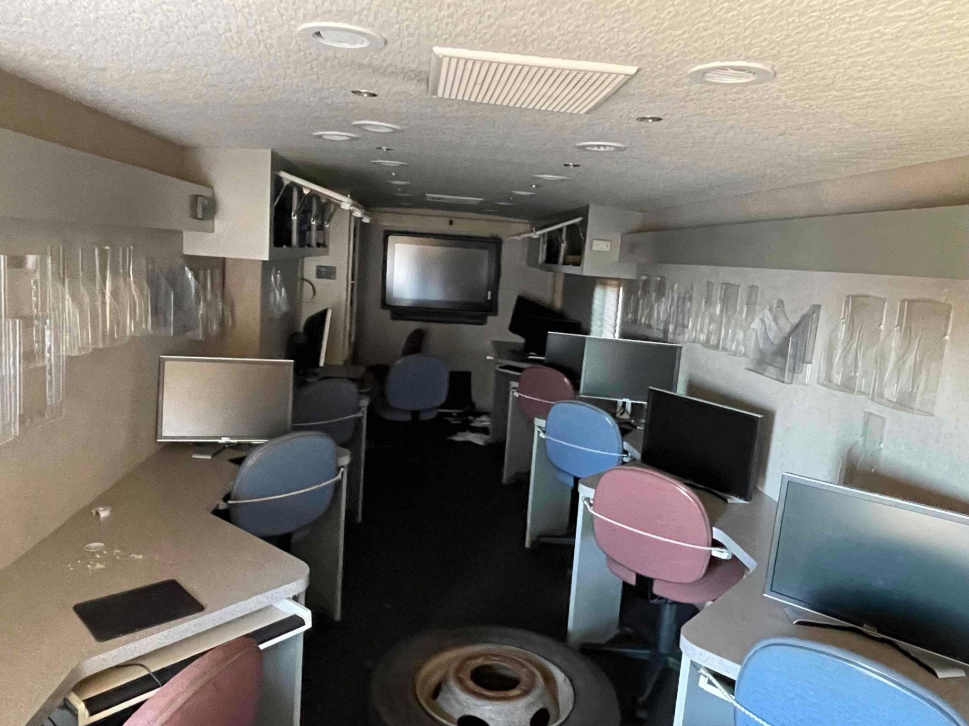 2004 Class 6 Motorhome/Mobile Office - Image 40 of 62