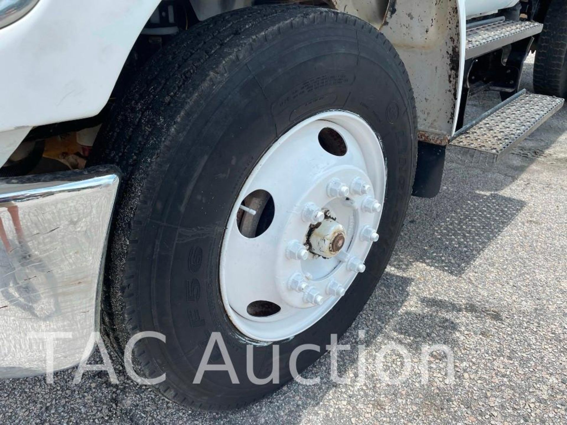 2005 Ford F-750 Single Axle Water Truck - Image 65 of 70