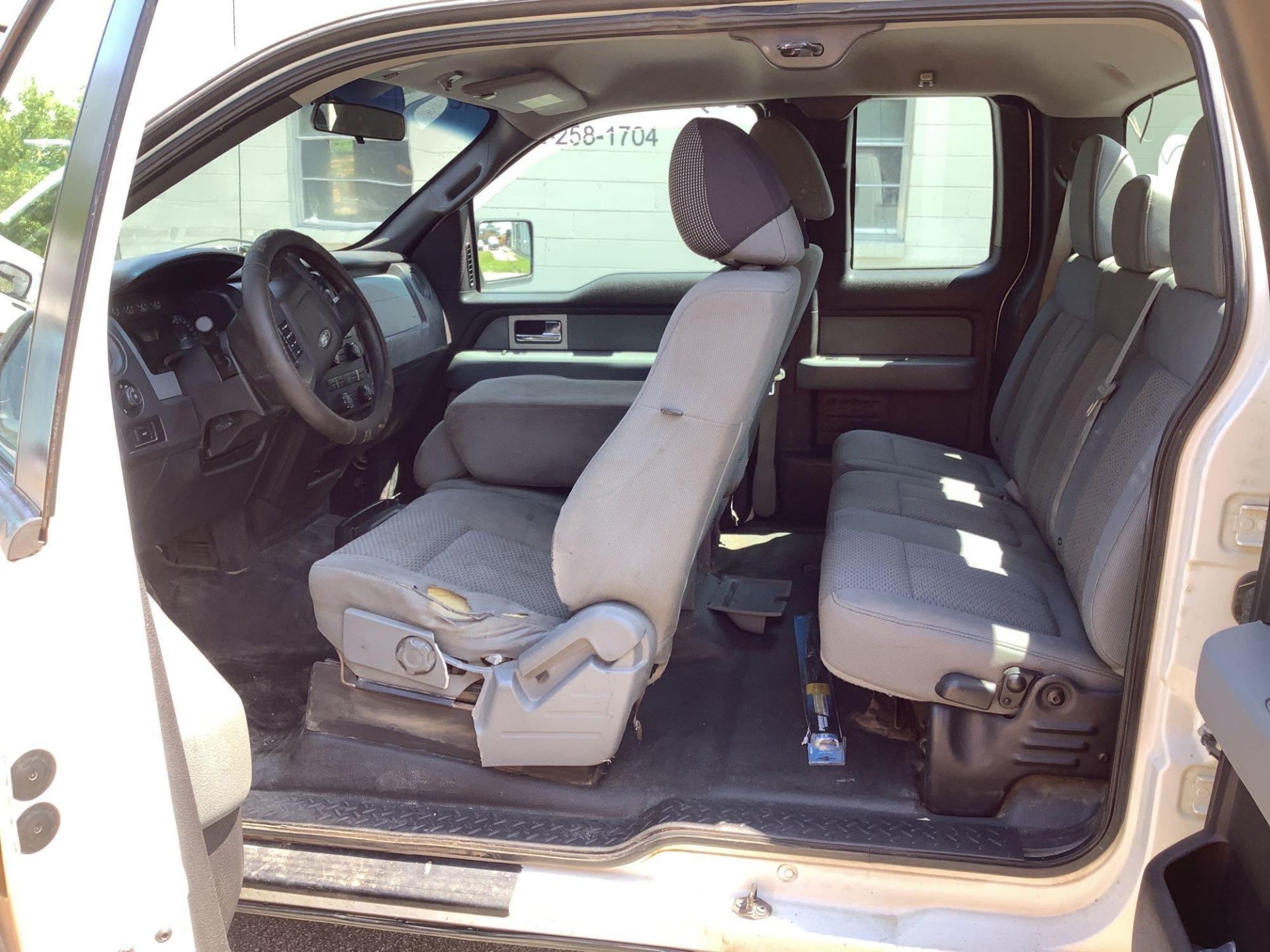 2011 Ford F-150 XL Extended Cab Truck - Image 5 of 35