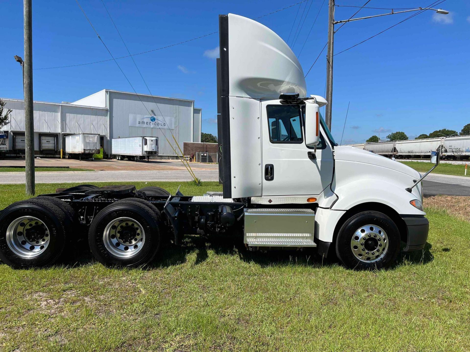 2017 International ProStar Day Cab - Image 7 of 33