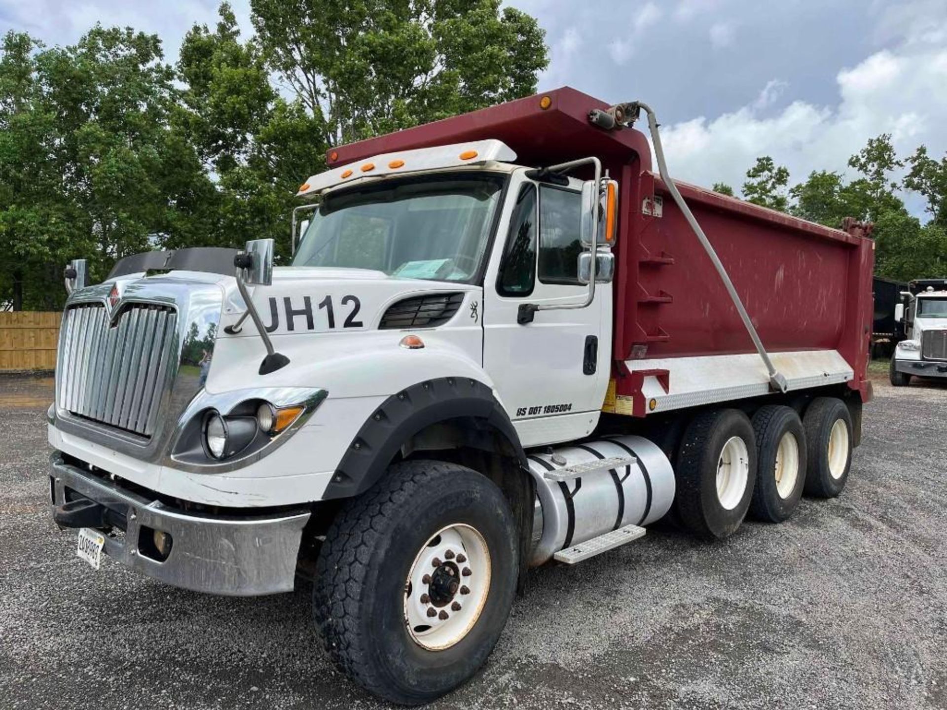 2016 international 7600 Tri-Axle Dump Truck