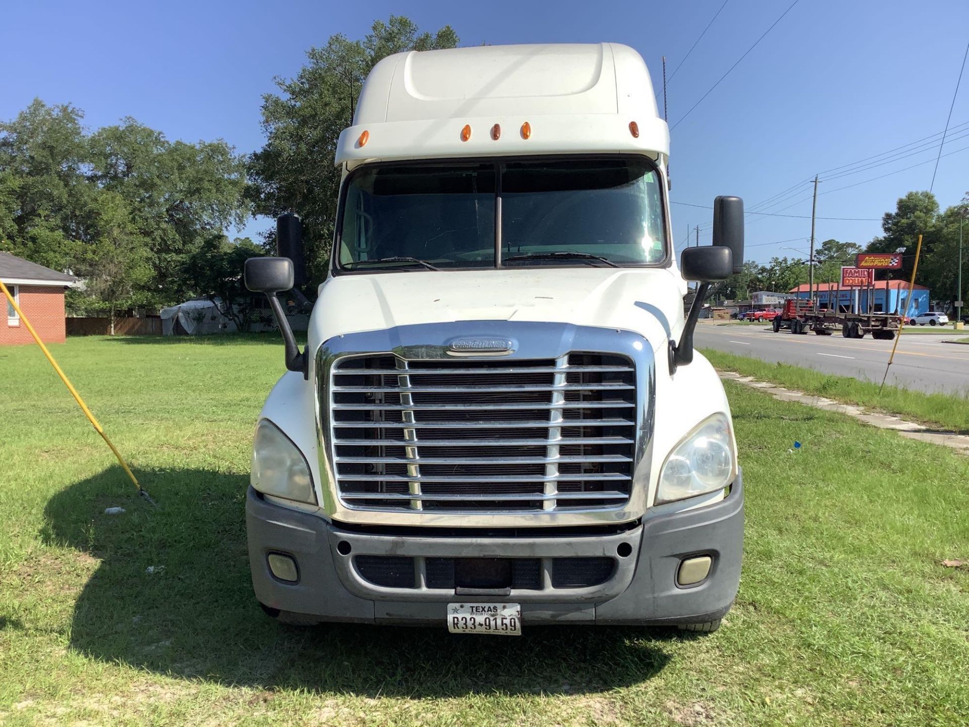 2012 Freightliner Cascadia Sleeper - Image 2 of 50