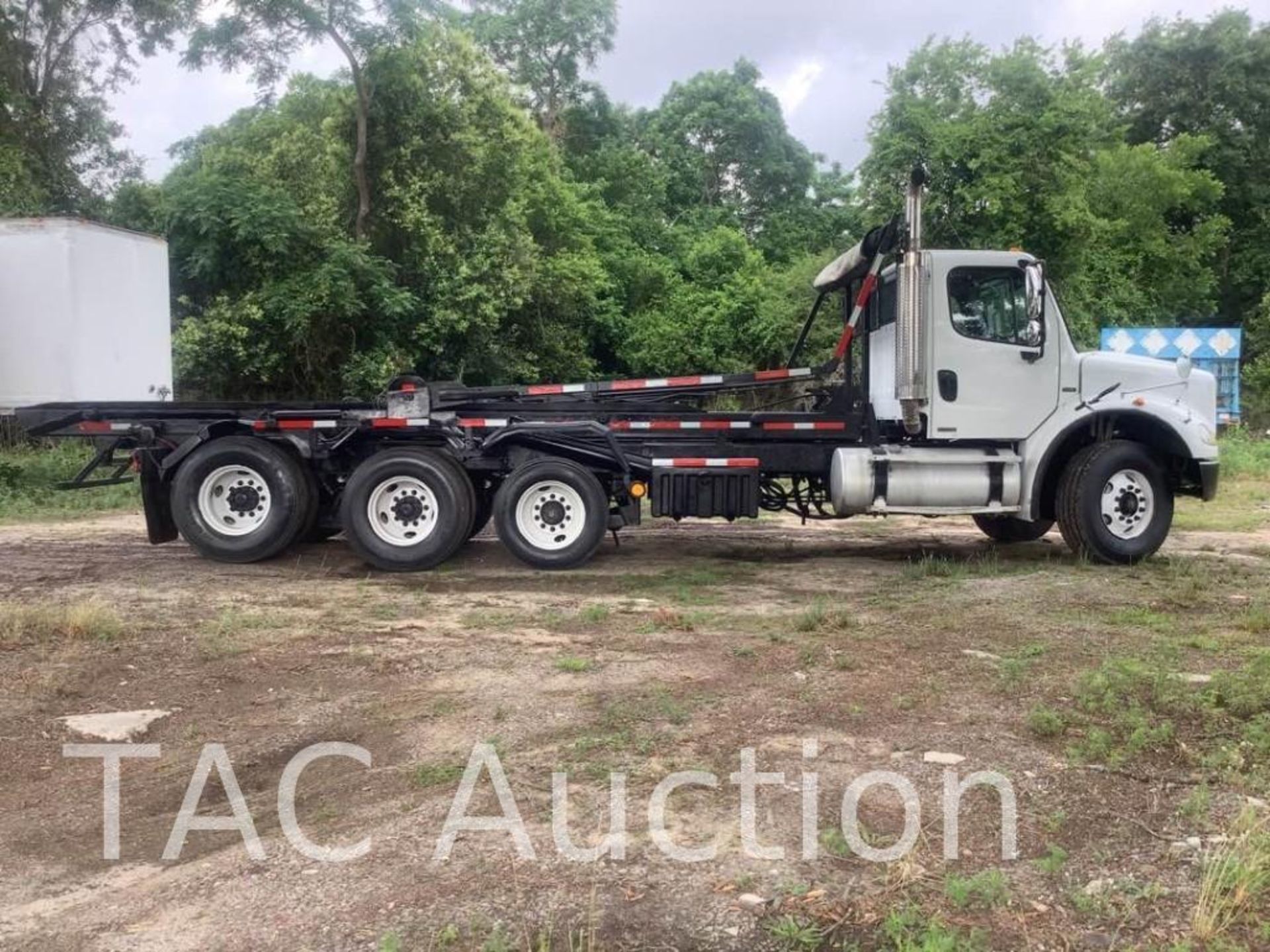 2005 Freightliner M2 Roll Off Truck - Image 6 of 79