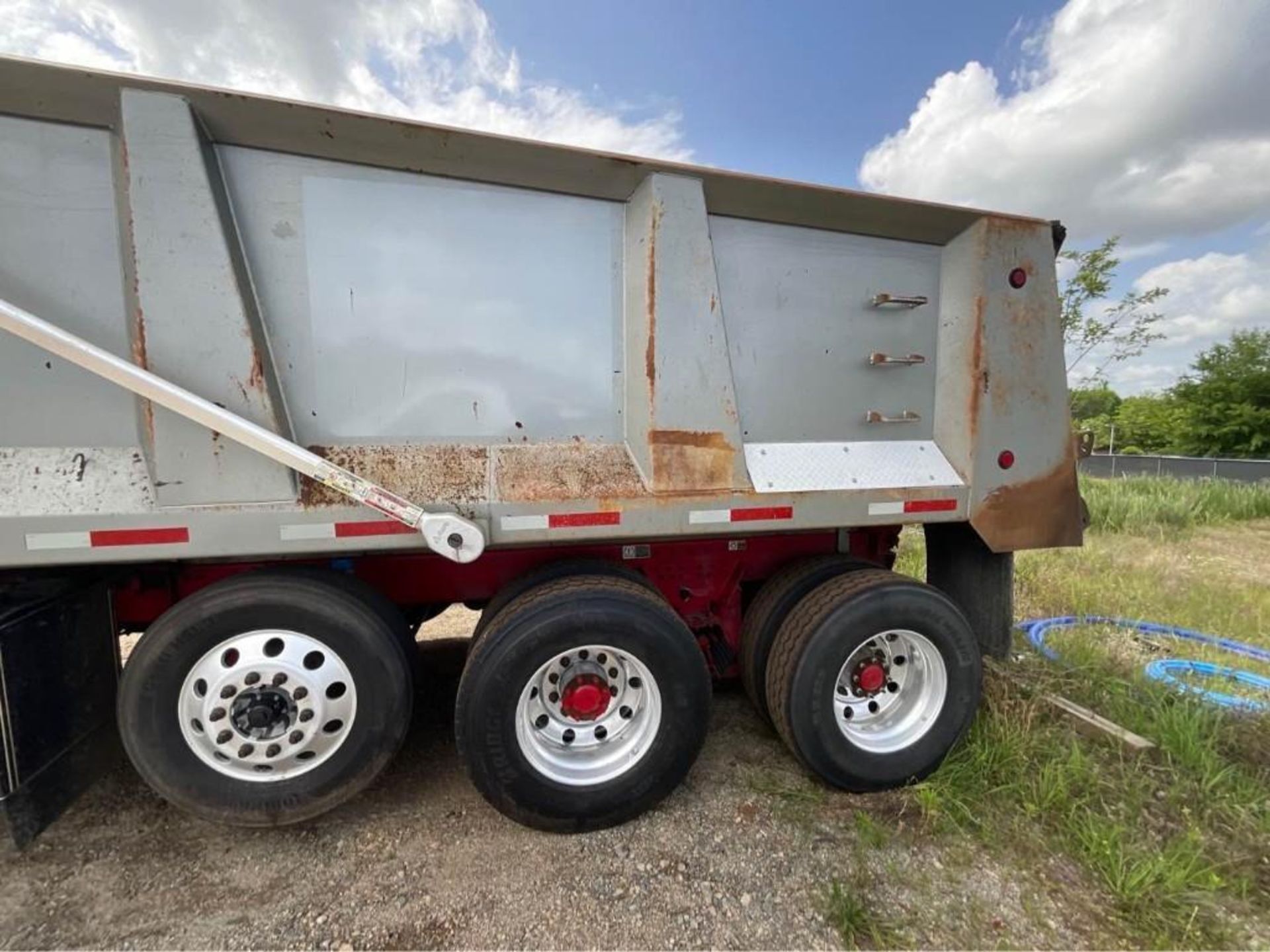 2018 Peterbilt 567 Tri Axle Dump Truck - Image 8 of 49