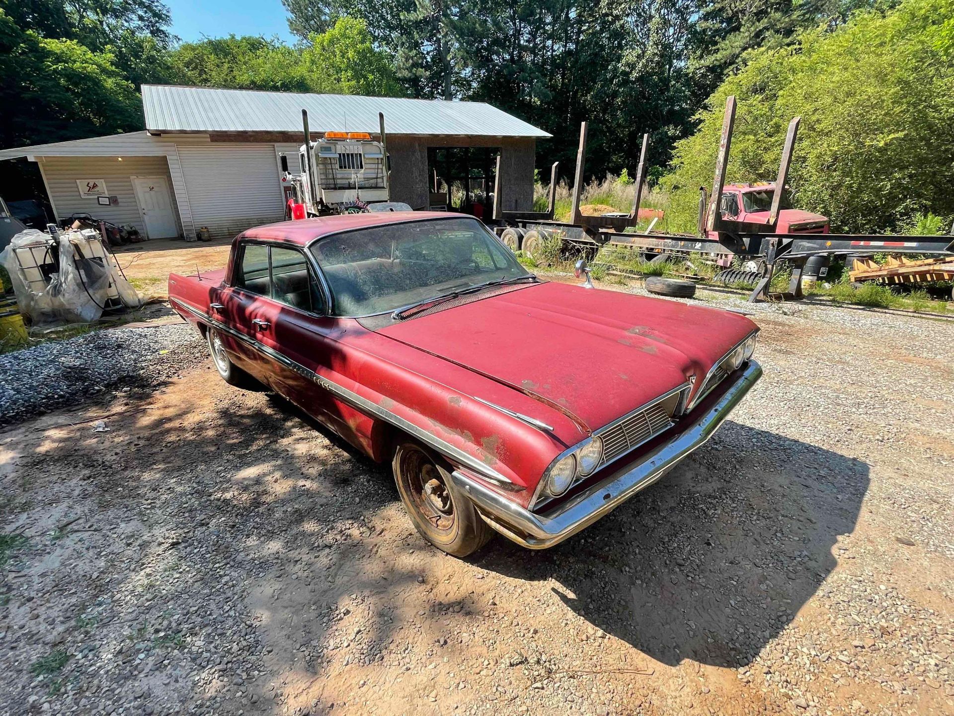 1961 Pontiac Bonneville - Image 3 of 35