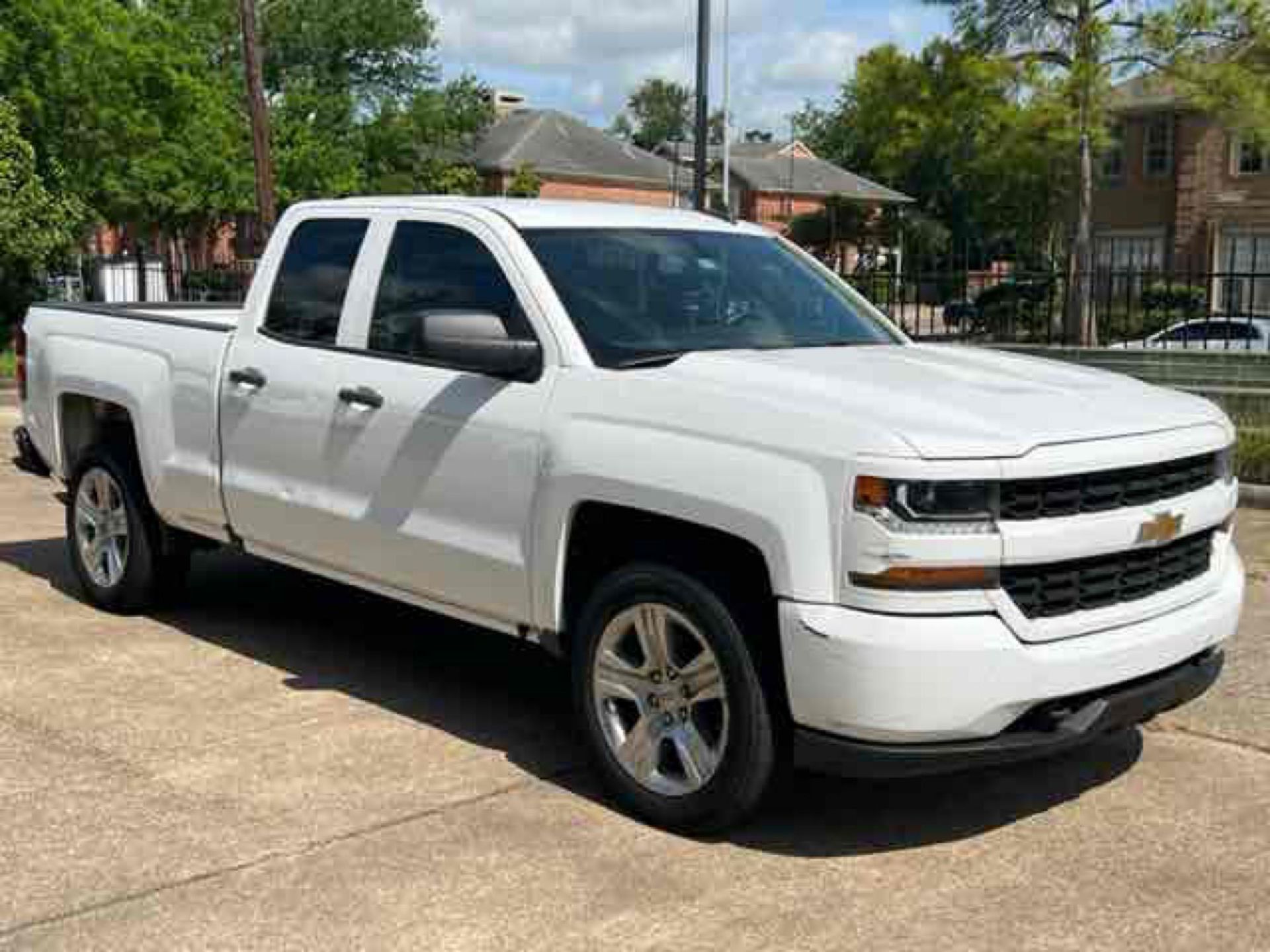 2018 Chevrolet Silverado Crew Cab Truck - Image 3 of 40