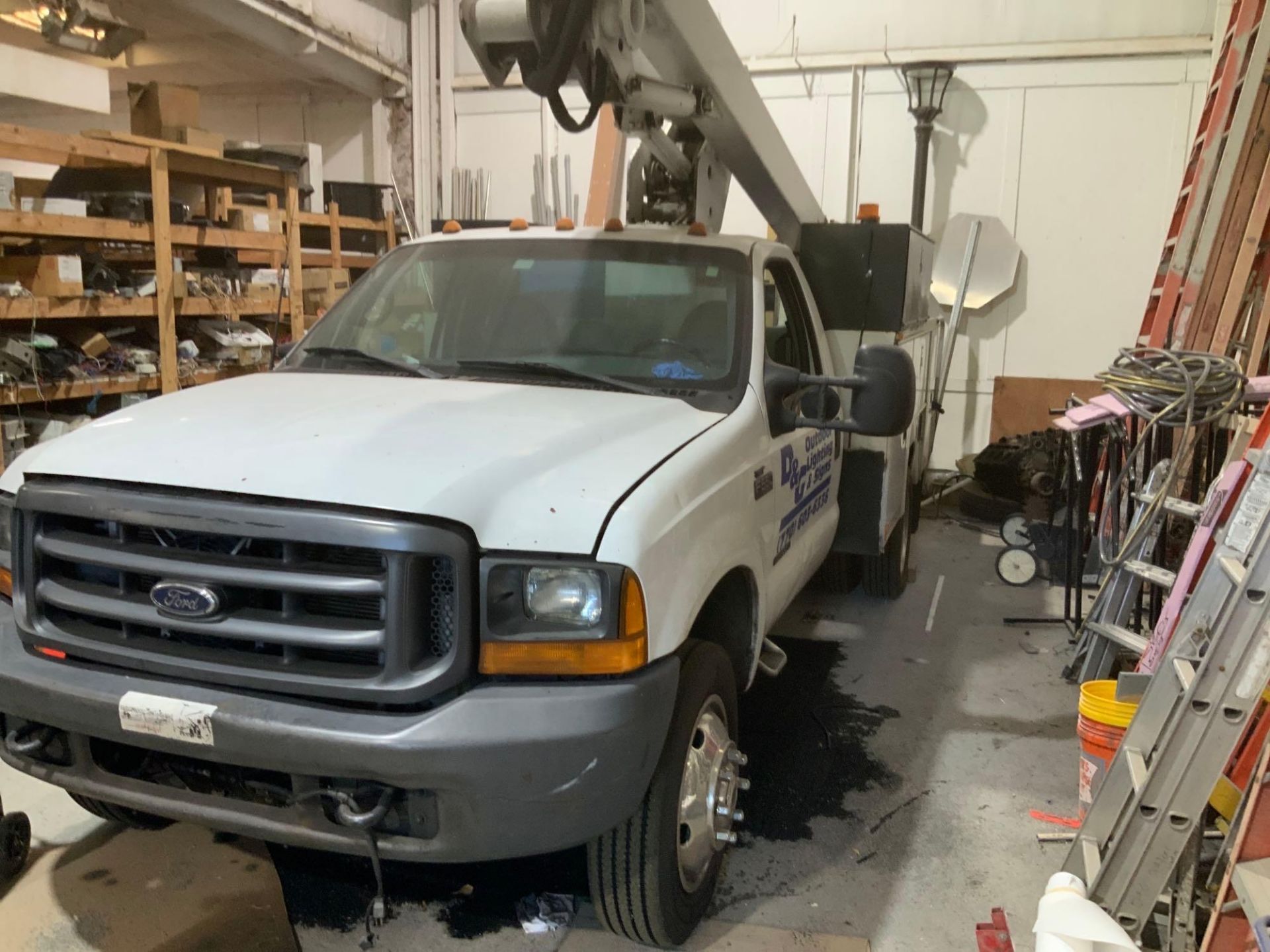 2000 Ford F-550 Super Duty Bucket Truck