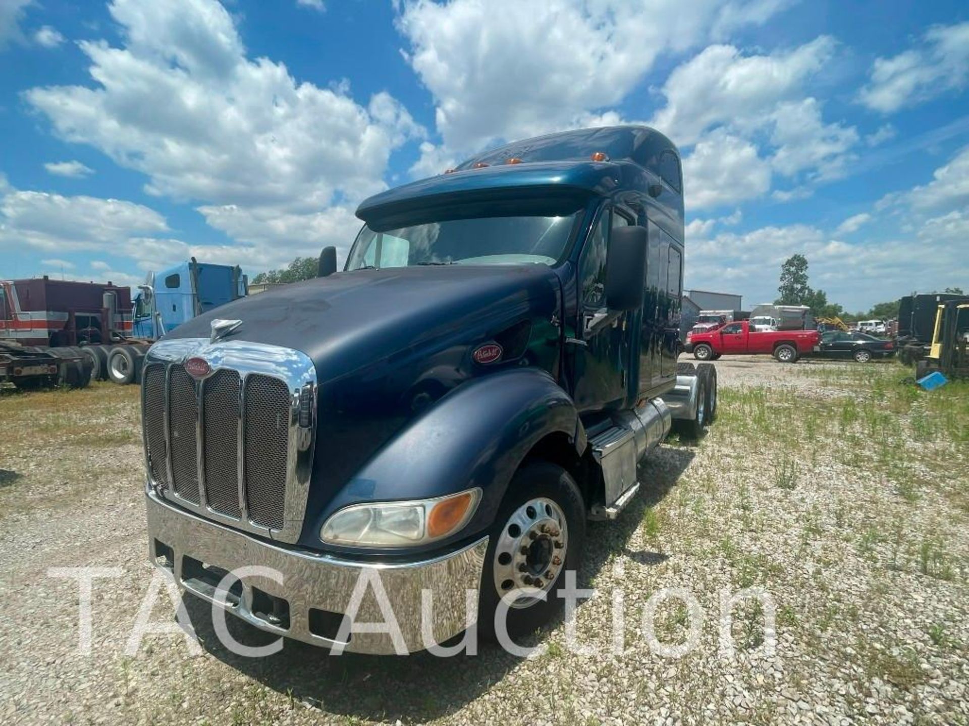 2005 Peterbilt 387 Sleeper