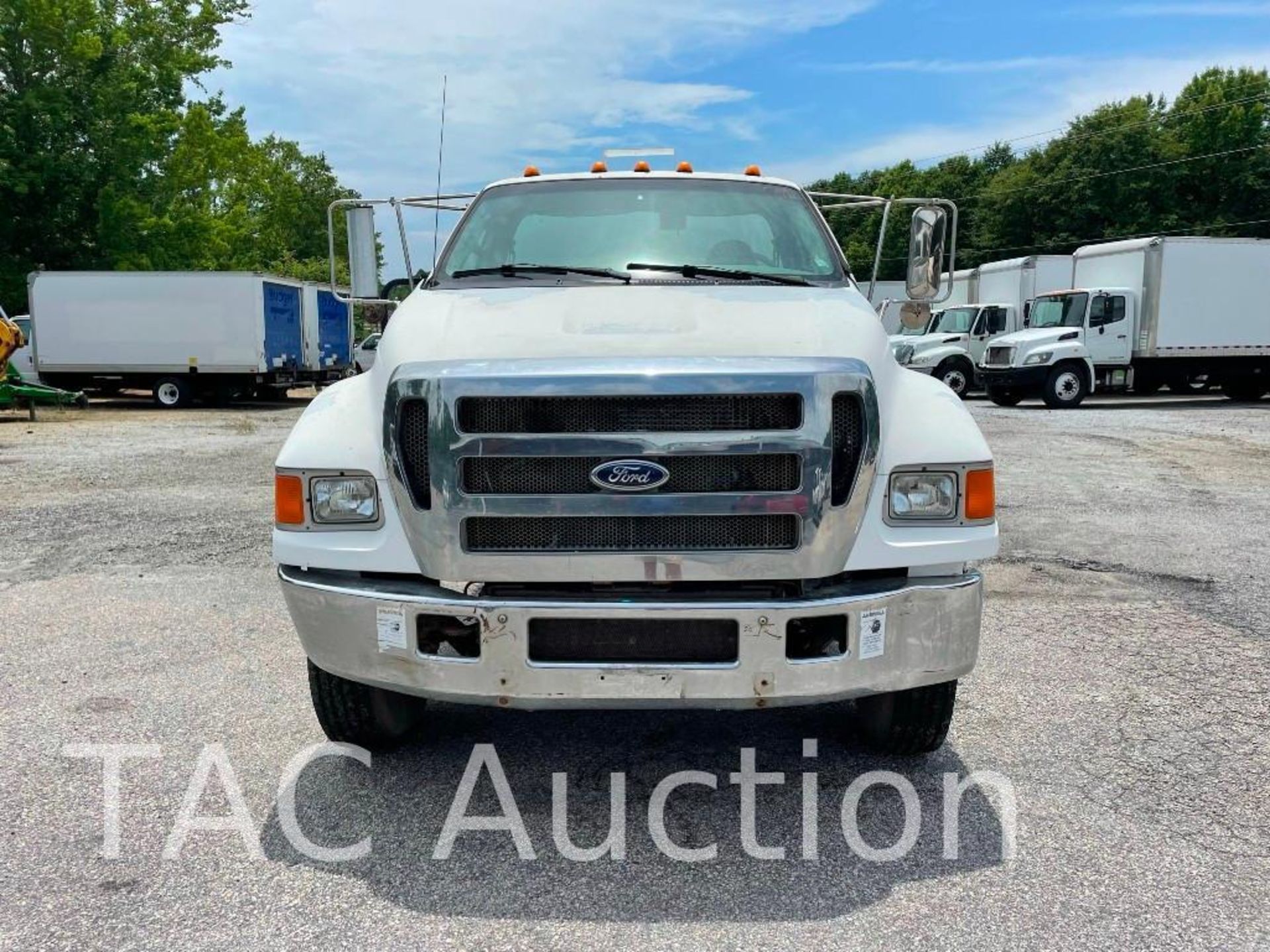 2005 Ford F-750 Single Axle Water Truck - Image 8 of 70