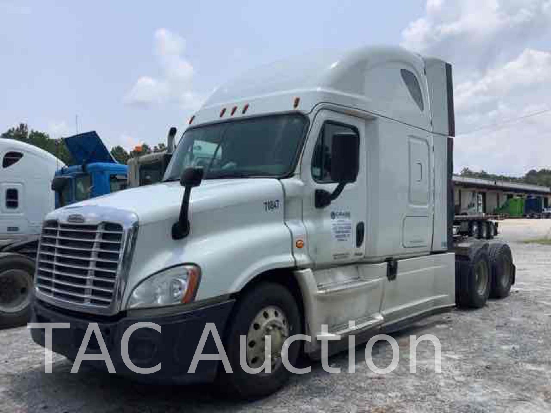 2015 Freightliner Cascadia Sleeper