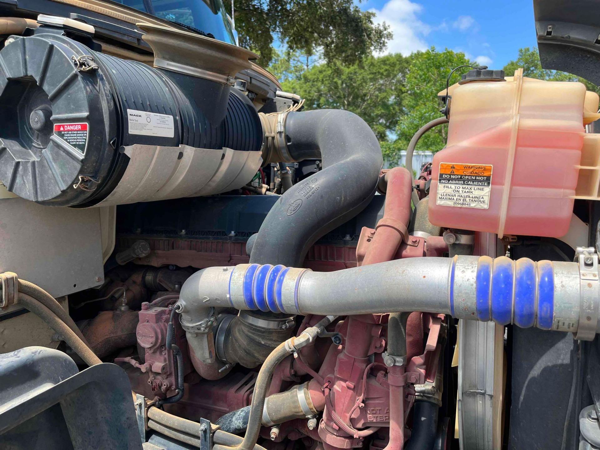 2021 Mack Granite Tri Axle Dump Truck - Image 22 of 41