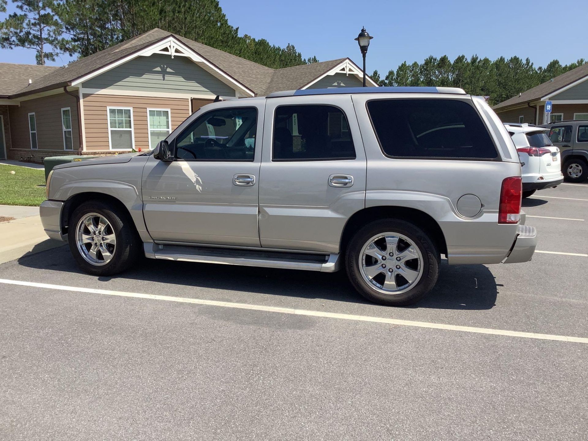 2006 Cadillac Escalade SUV - Image 38 of 68