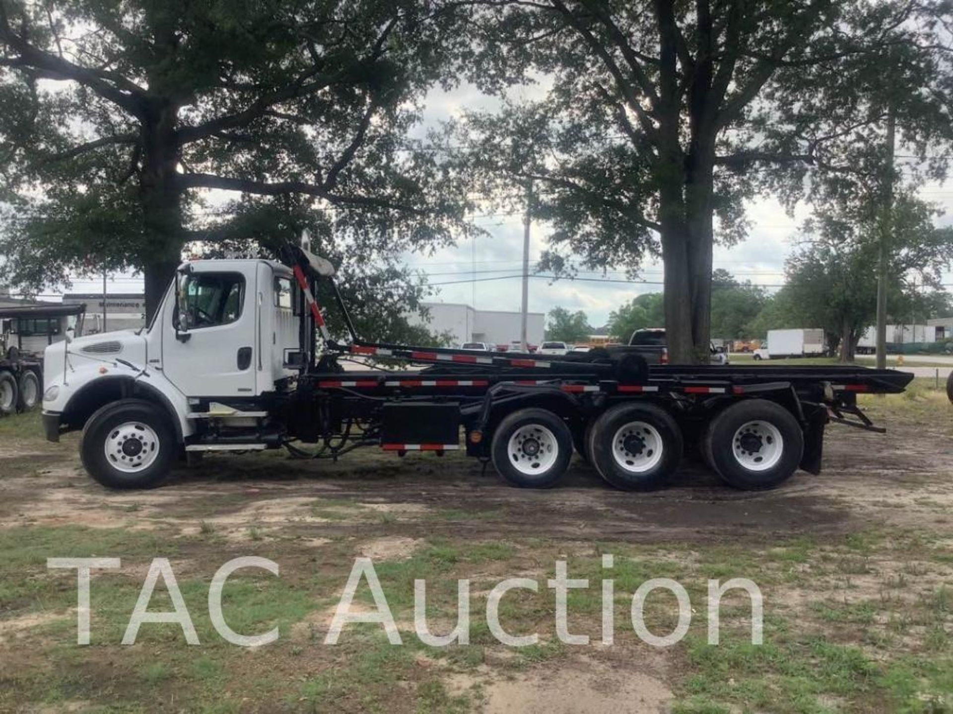 2005 Freightliner M2 Roll Off Truck - Image 4 of 79