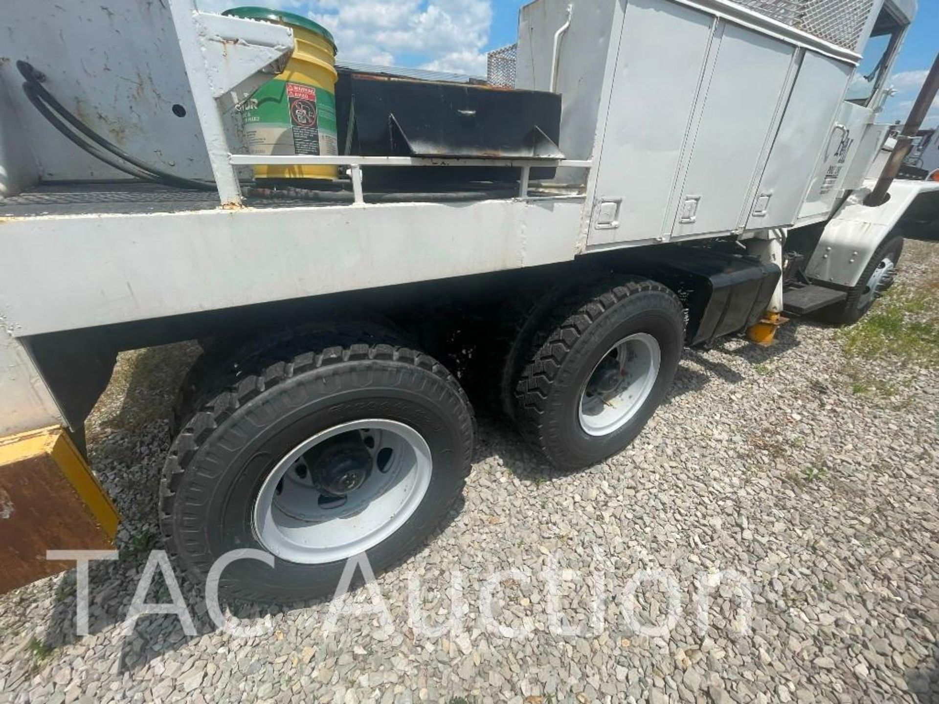 1977 General M818 6X6 36ft Digger Derrick Pole Setter Truck - Image 11 of 35