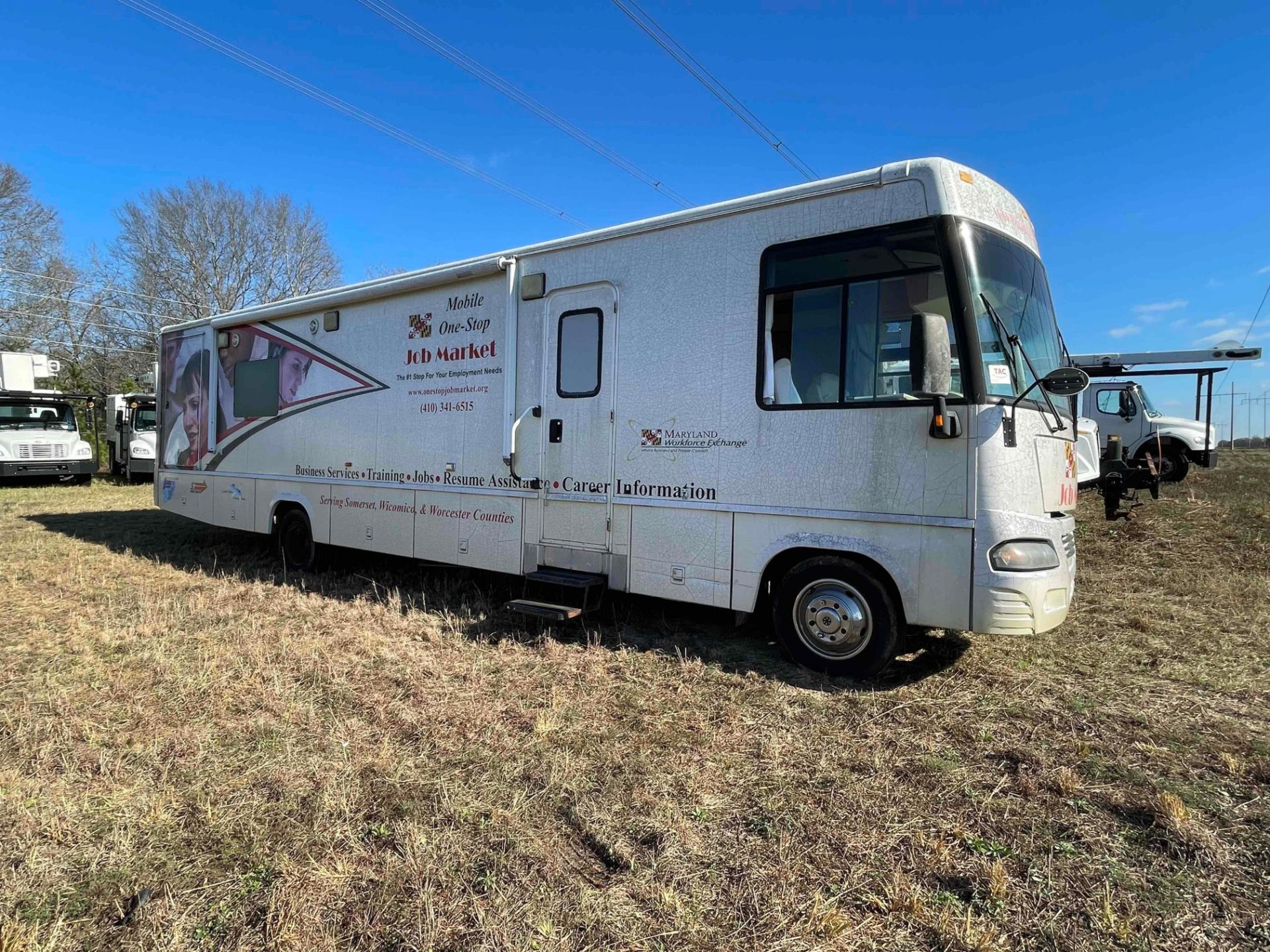 2004 Class 6 Motorhome/Mobile Office - Image 3 of 62