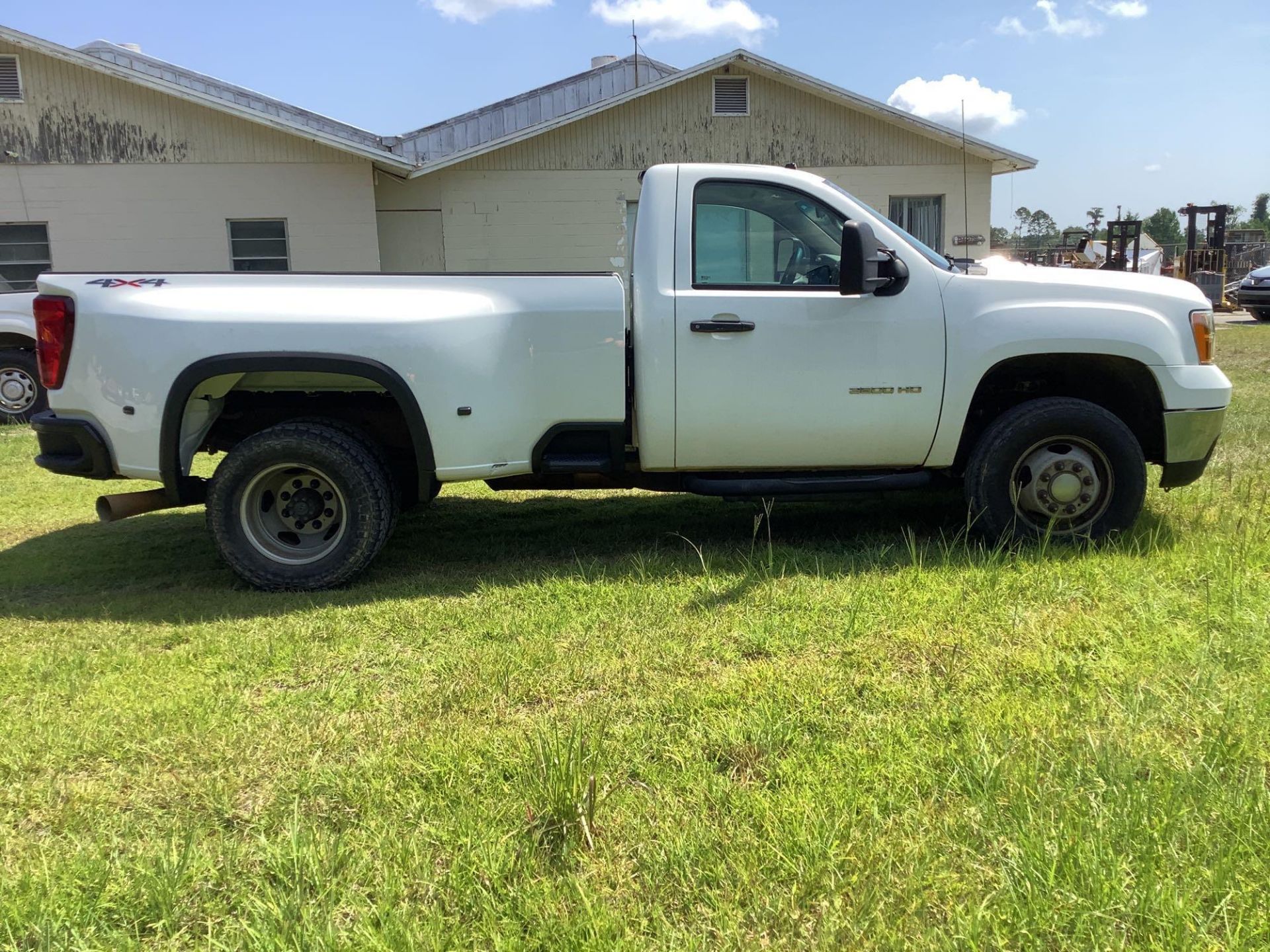 2013 GMC Sierra 3500 HD 4x4 Dually - Image 4 of 37