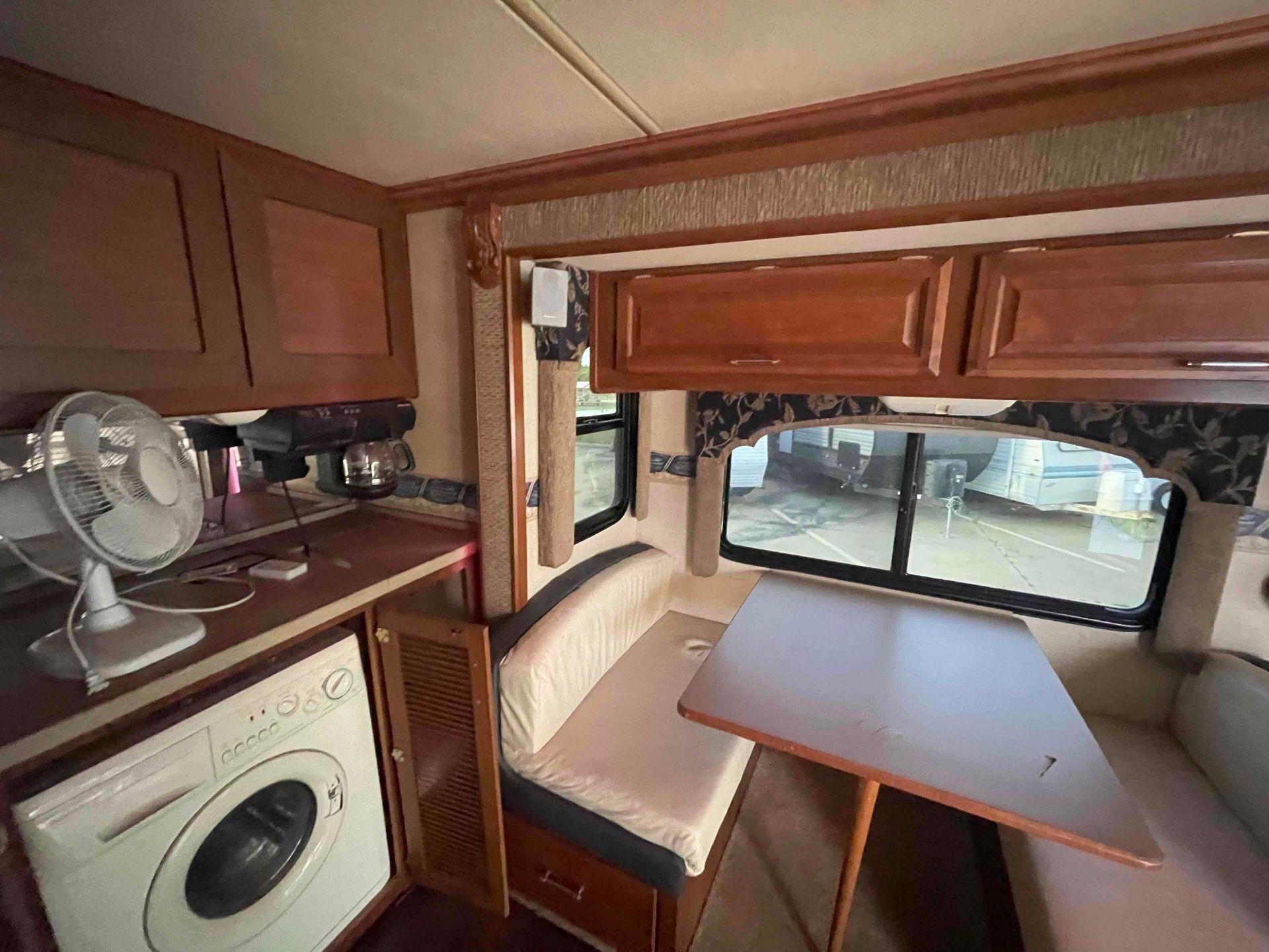 2003 Fleetwood 39Z Bounder 39ft Motorhome - Image 39 of 79