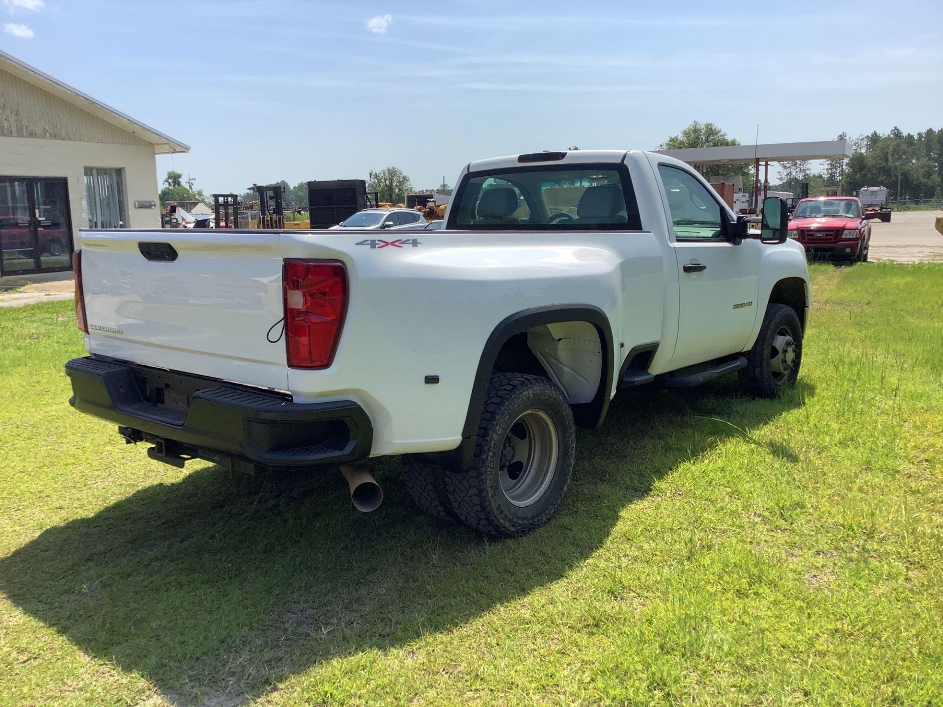 2013 GMC Sierra 3500 HD 4x4 Dually - Image 5 of 37