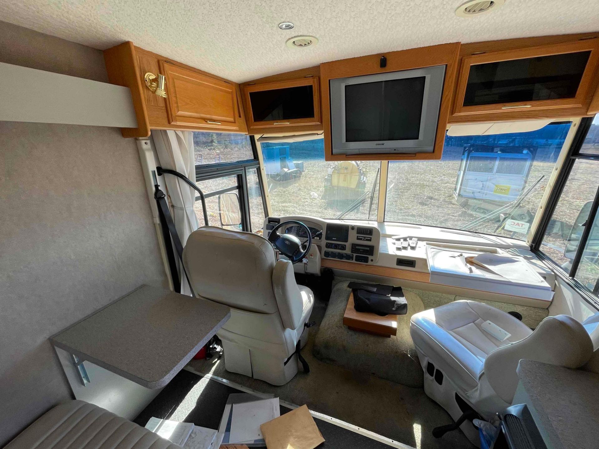 2004 Class 6 Motorhome/Mobile Office - Image 17 of 62