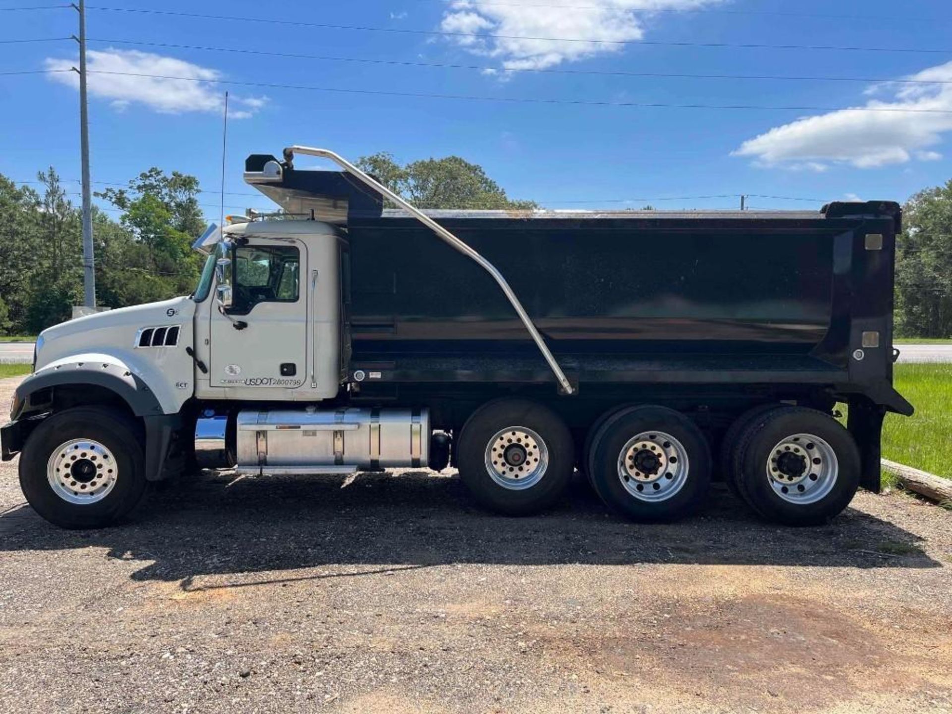 2021 Mack Granite Tri Axle Dump Truck - Image 8 of 41