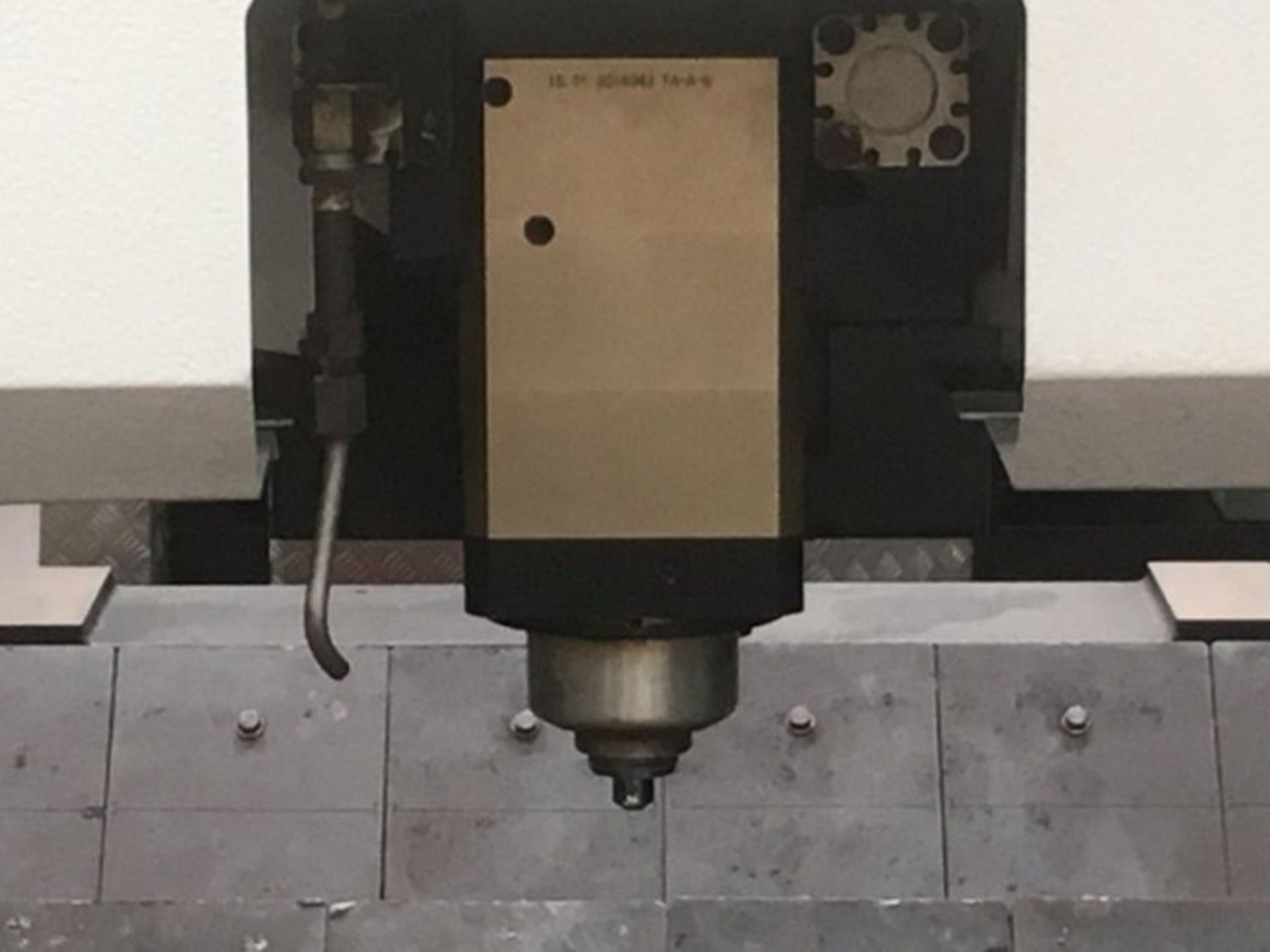 Mazak OptiPlex 4020 II 6kW CNC Laser Cutter (2015) (NOTE: located in Gloucestershire) - Image 6 of 10