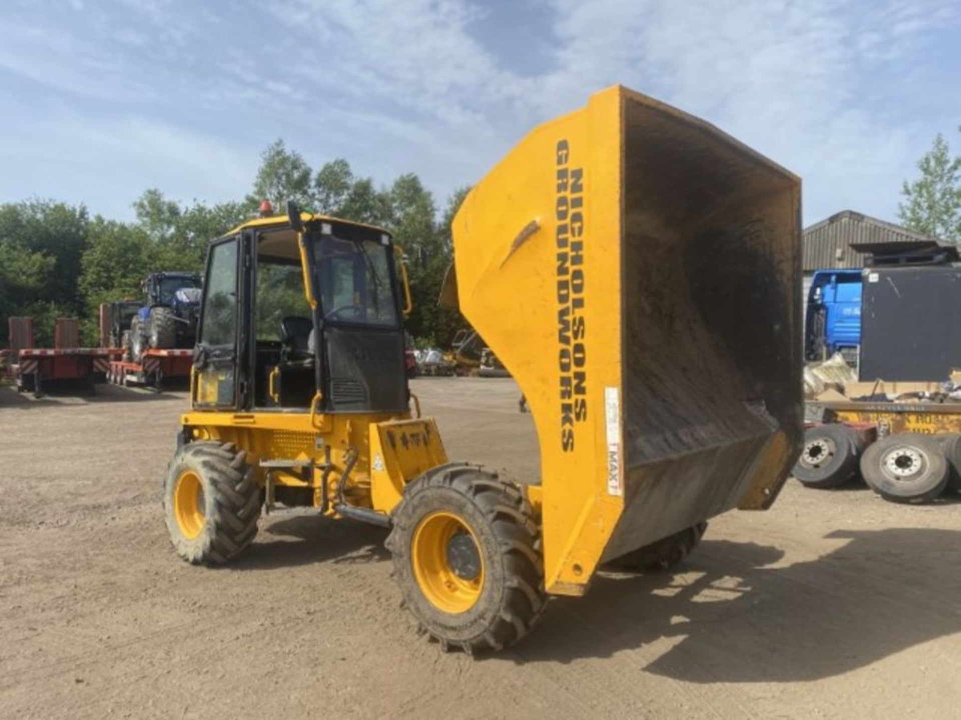 JCB 7FT Front Tip Site Dumper (2018) - Image 17 of 20