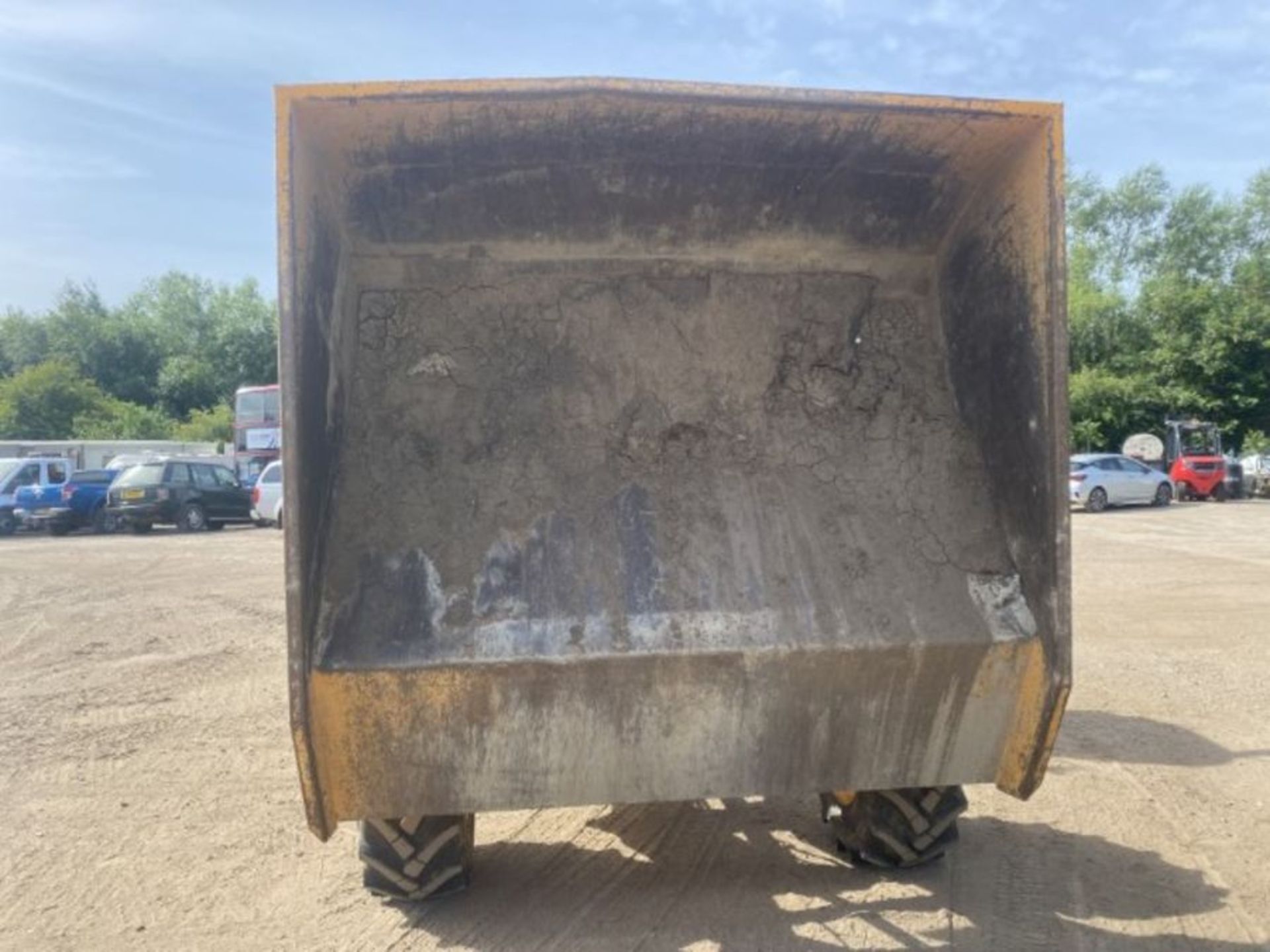 JCB 7FT Front Tip Site Dumper (2018) - Image 16 of 20